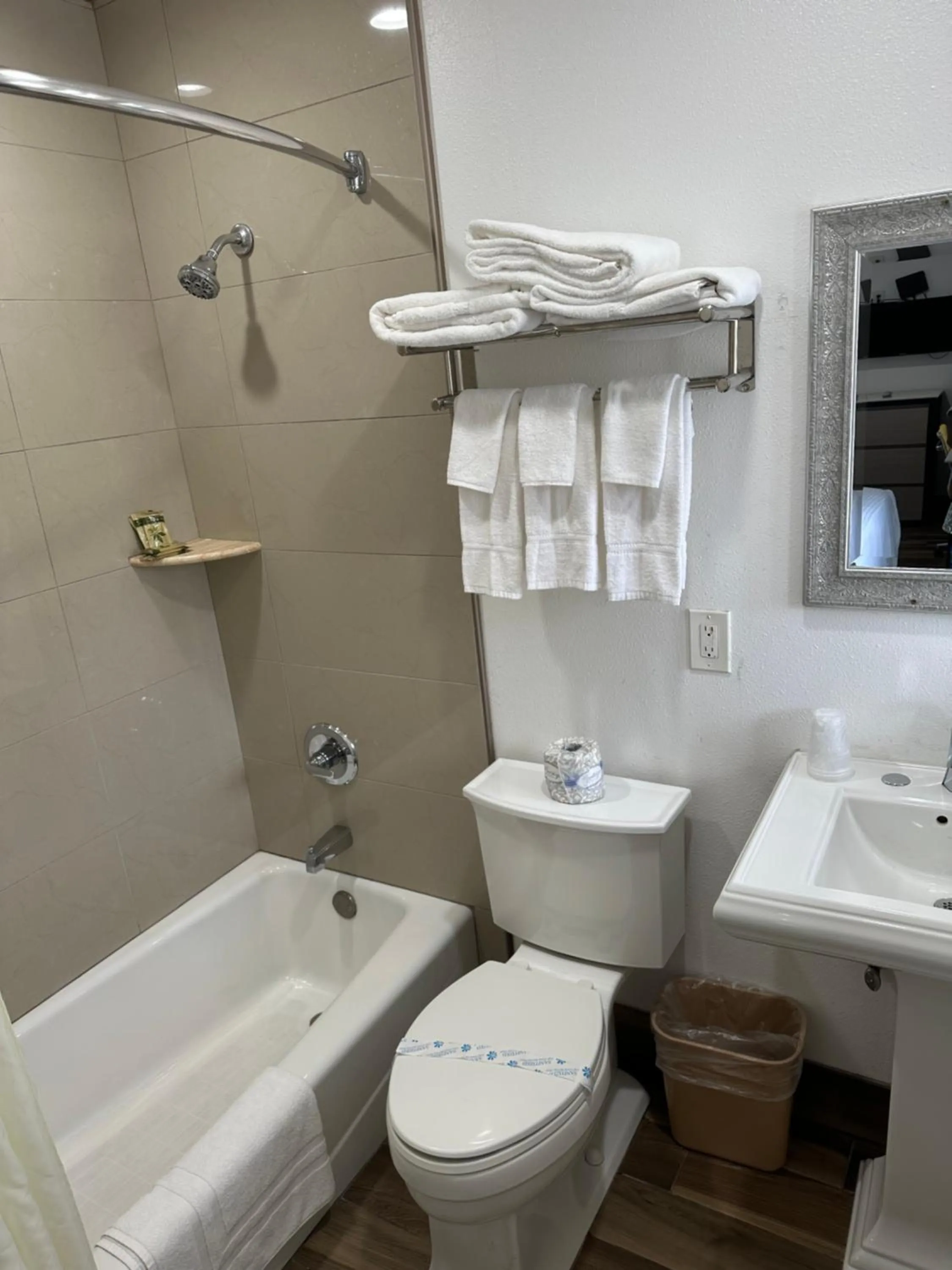 Town and Country Inn