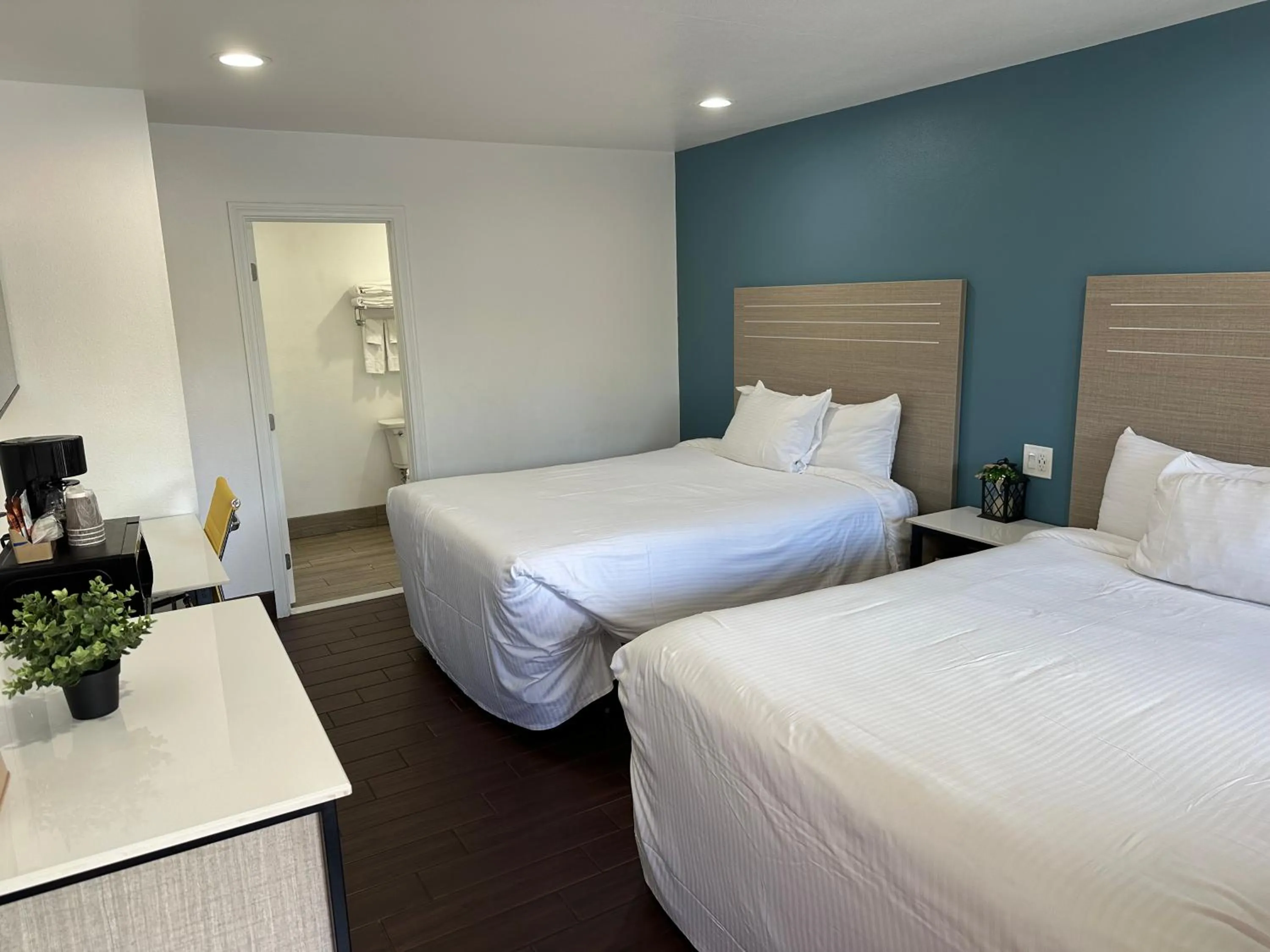 Bed in Town and Country Inn