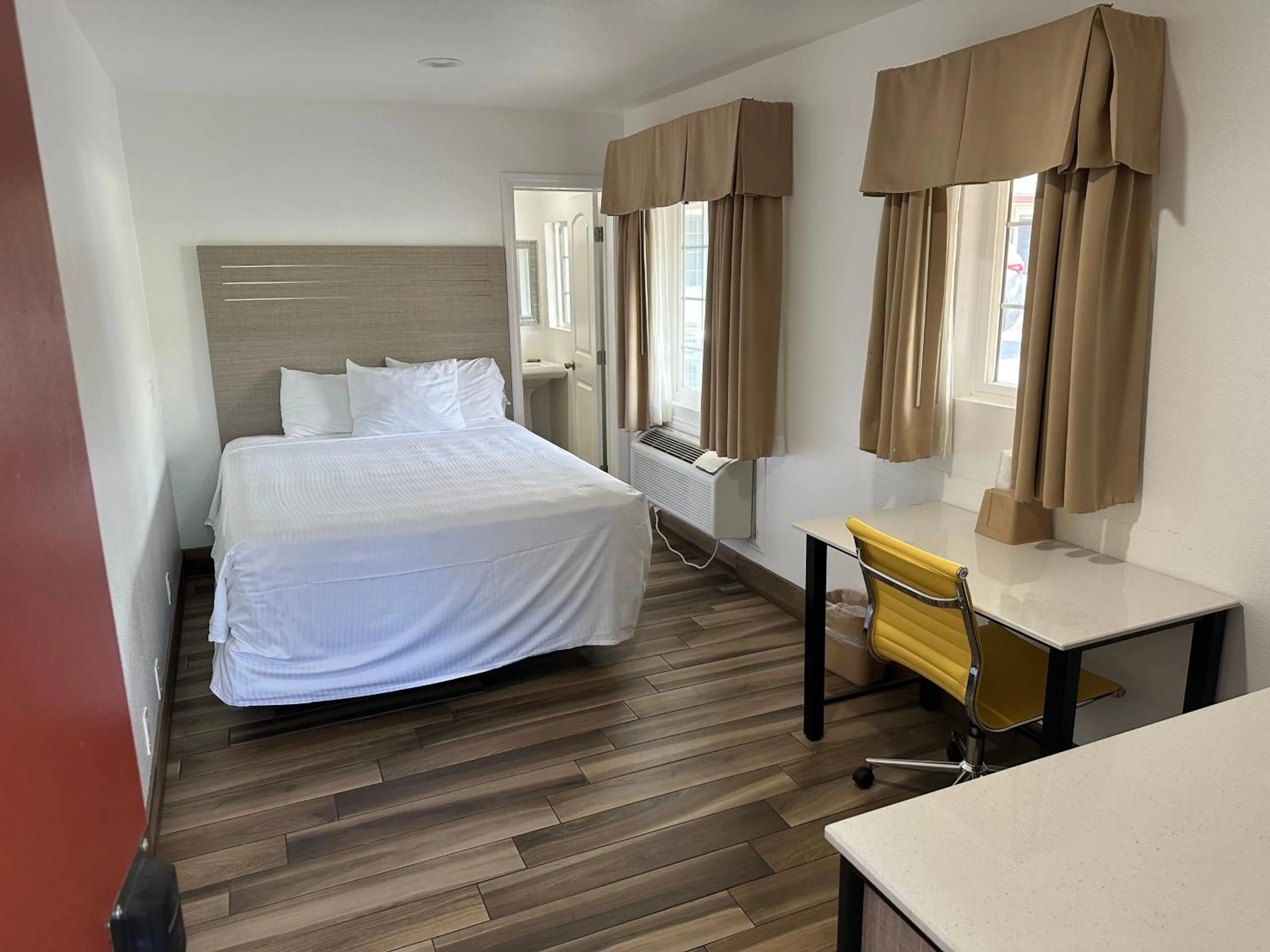 Bed in Town and Country Inn