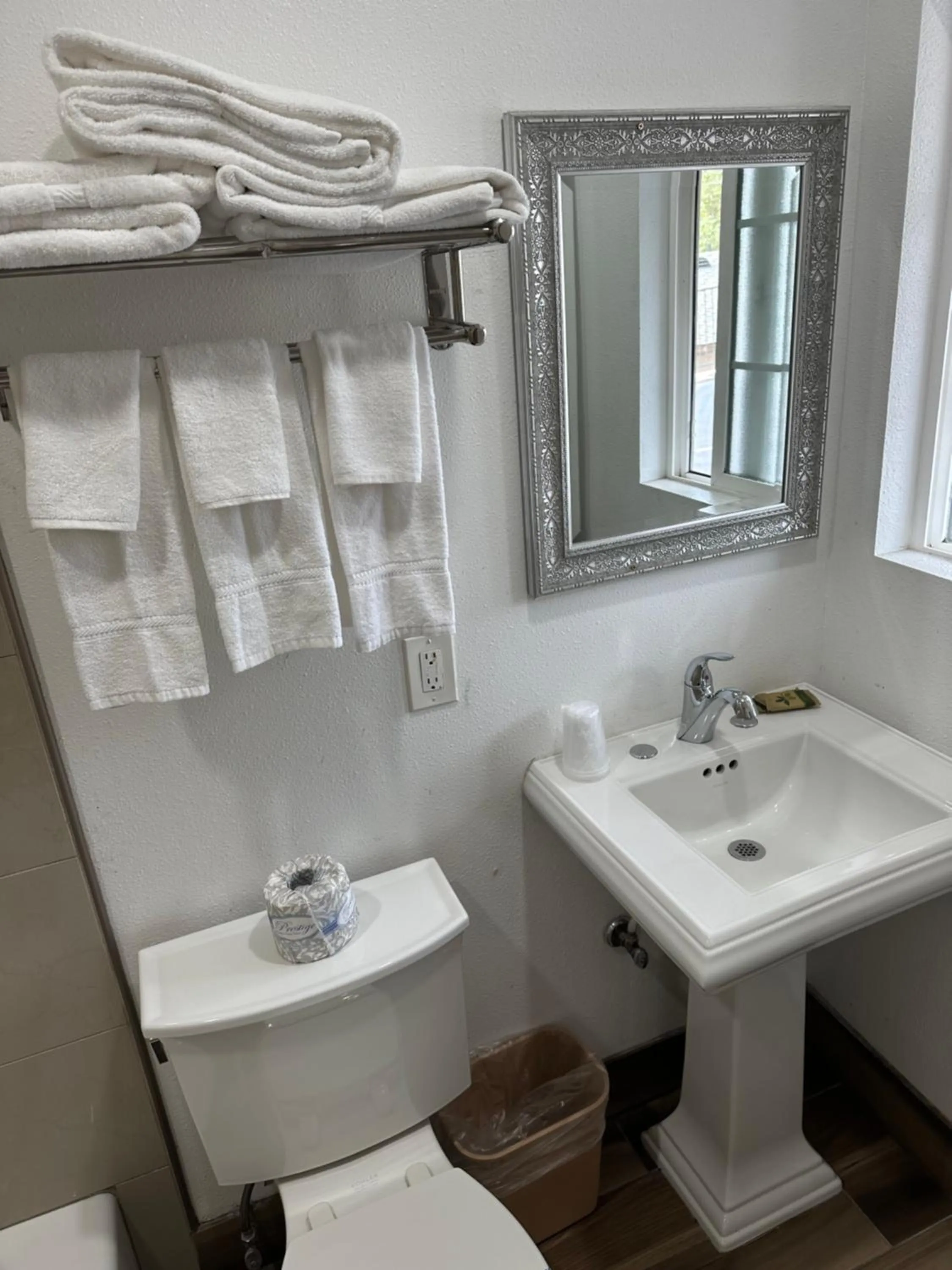 Town and Country Inn