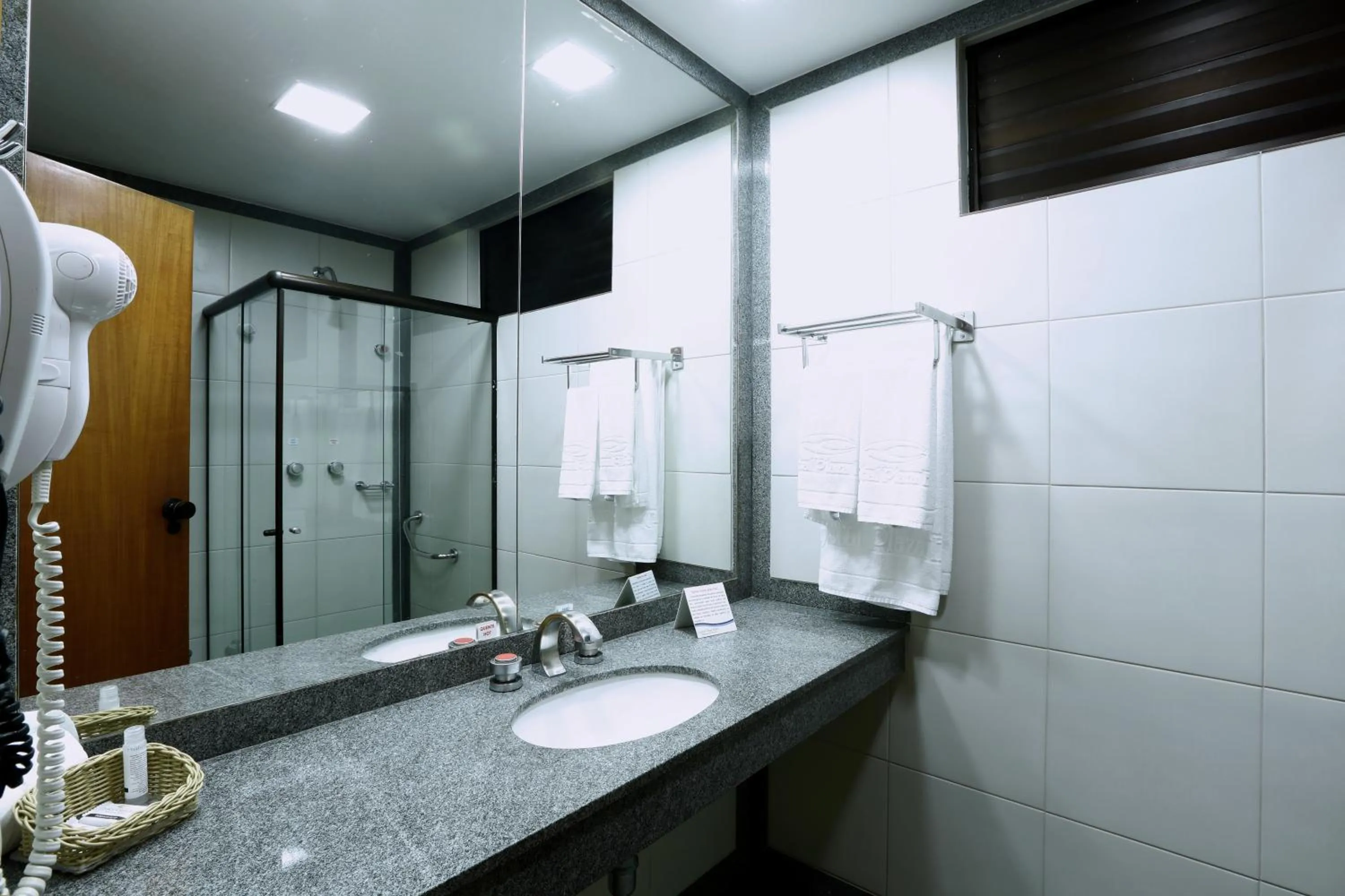 Bathroom in Crystal Plaza Hotel