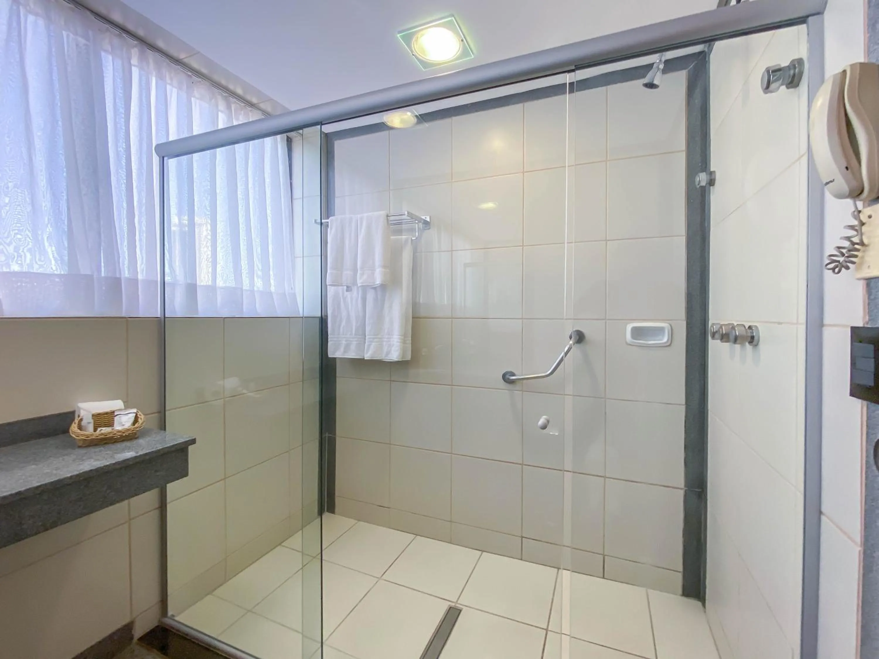 Bathroom in Crystal Plaza Hotel