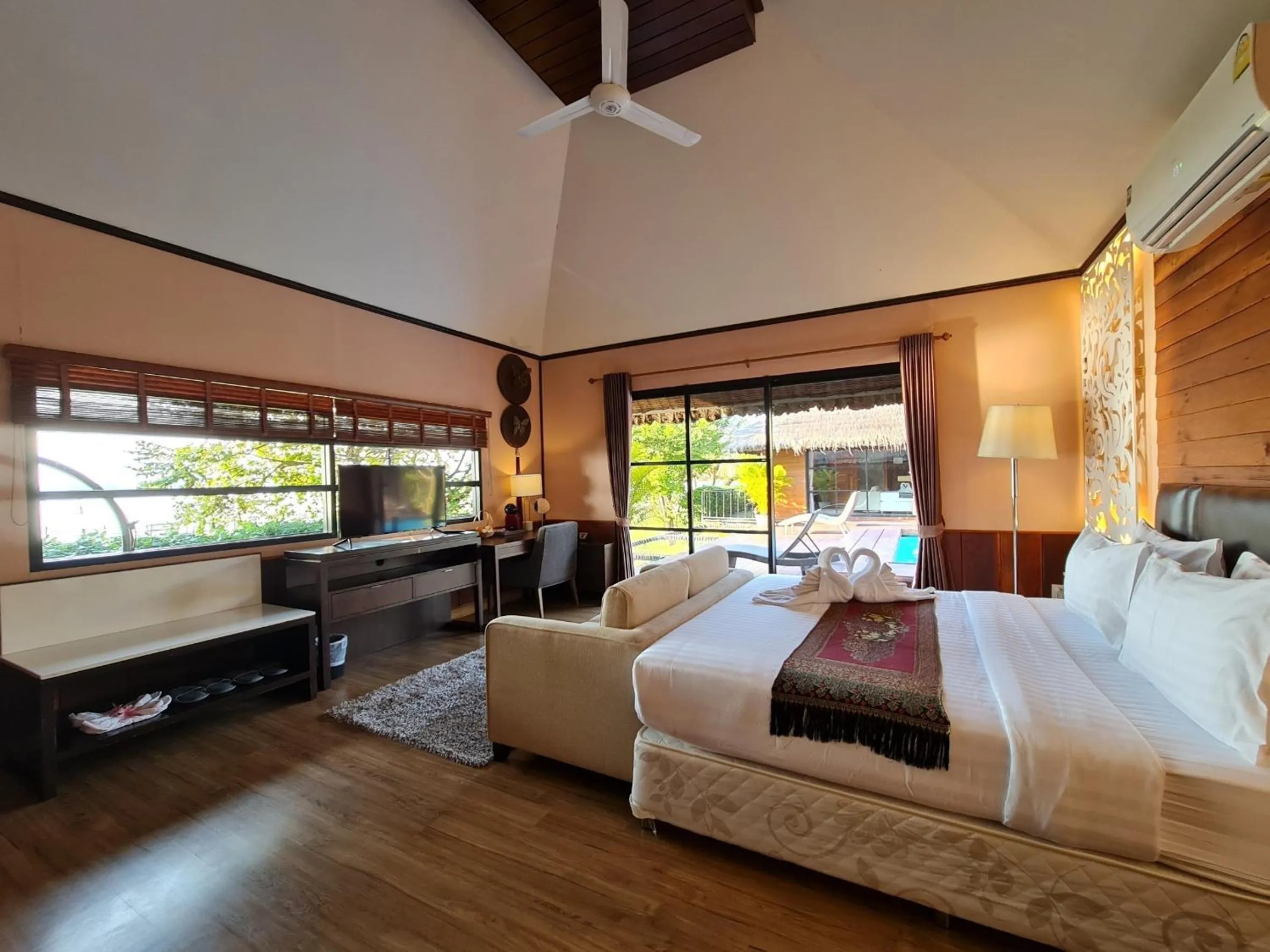 Bedroom, Bed in Naga Tara Boutique Resort