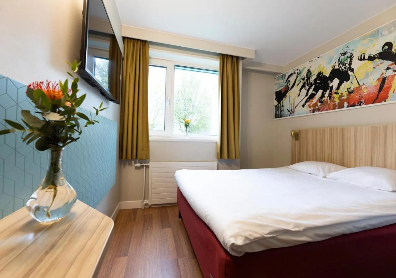 Photo of the whole room, Bed in Good Morning Västerås