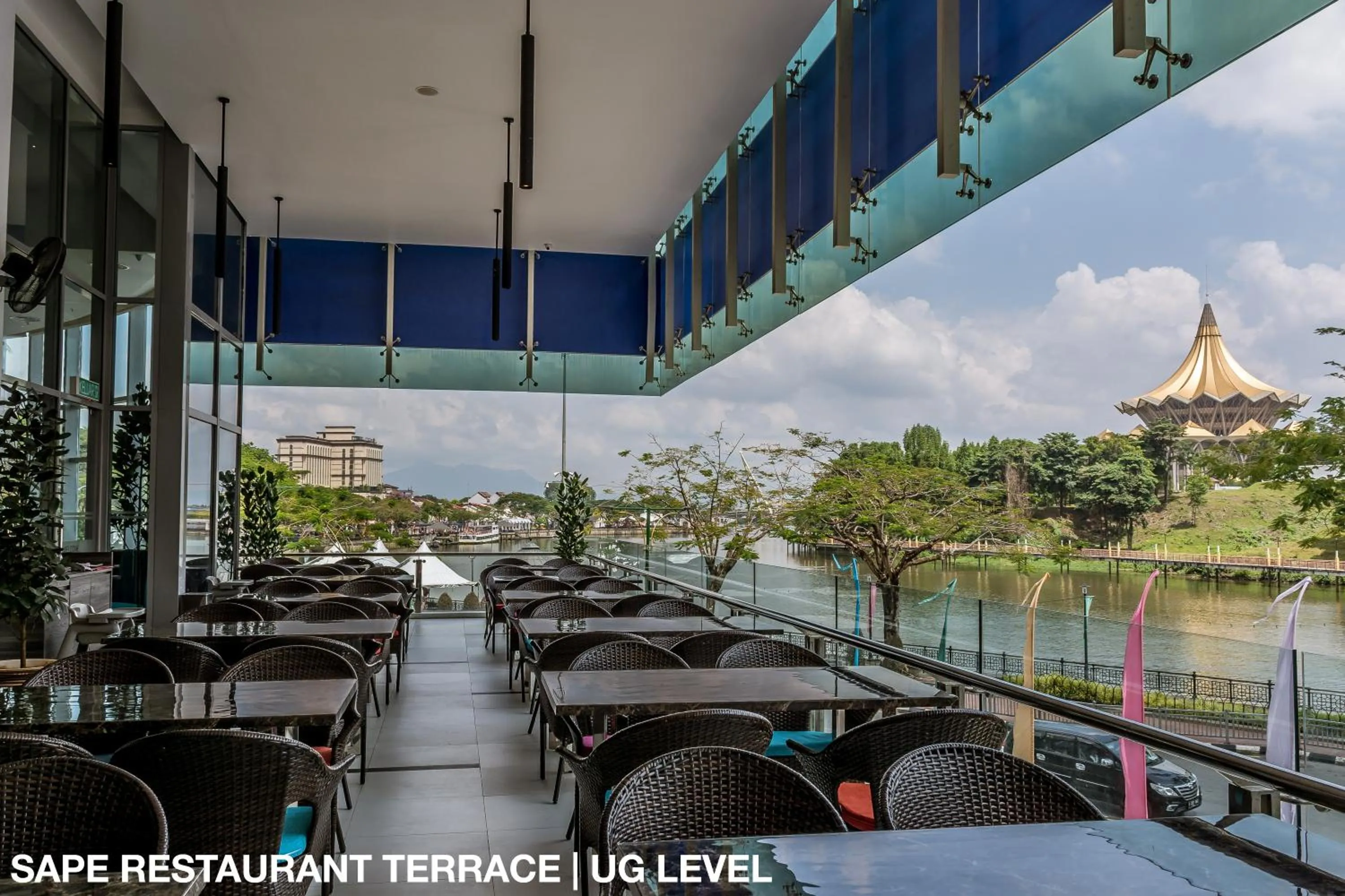 Restaurant/places to eat in Astana Wing - Riverside Majestic Hotel