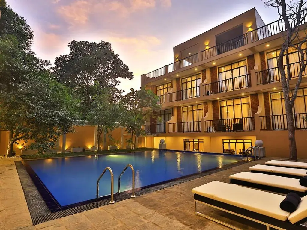 ROYAL KASHYAPA - Habarana ROYAL KASHYAPA - Habarana