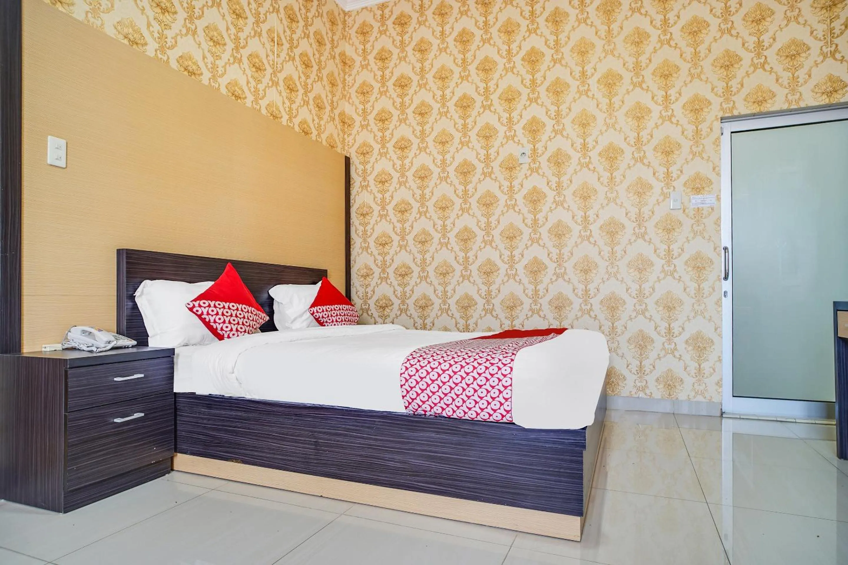 Bedroom in Capital O 540 Esther Hotel