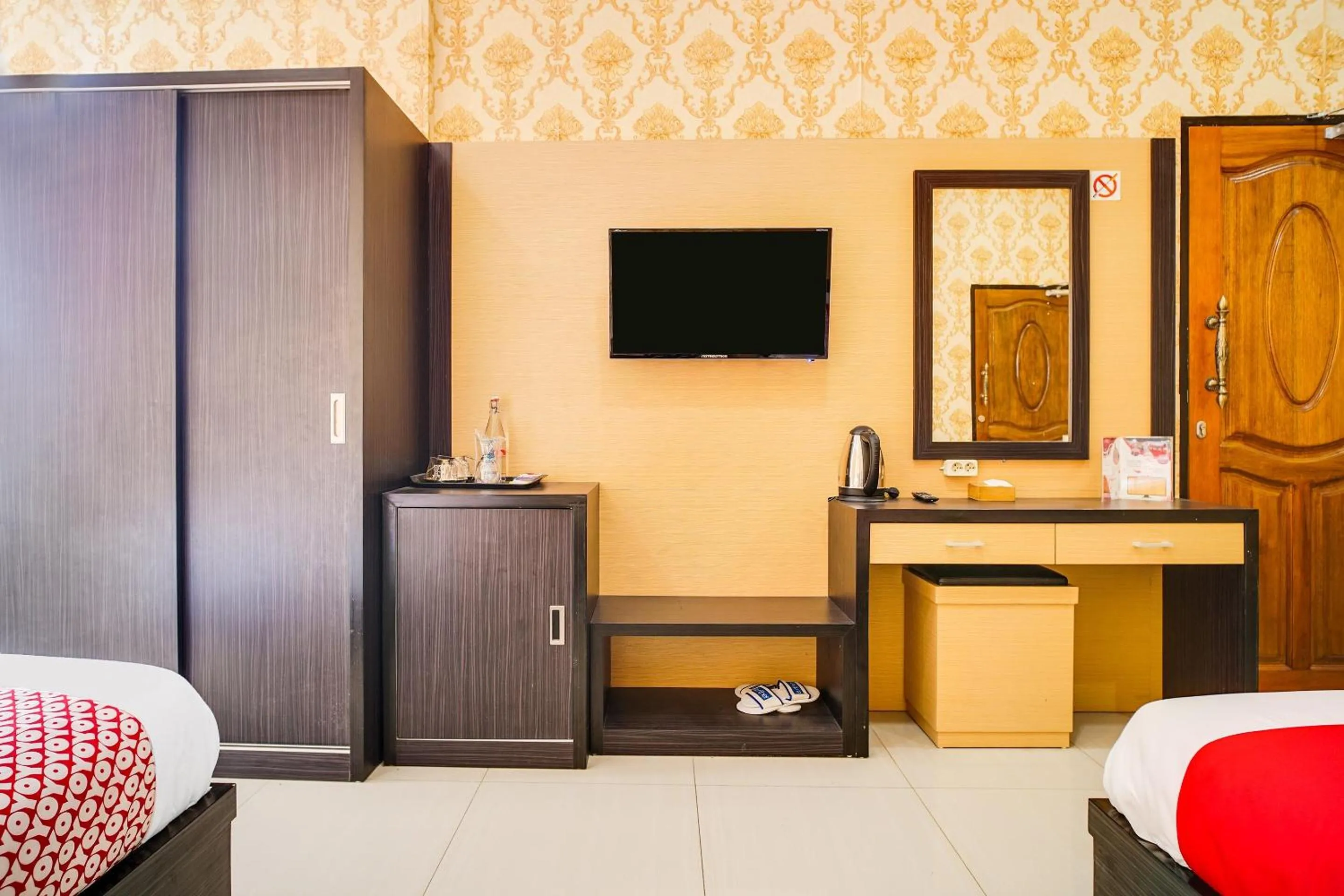 Bedroom in Capital O 540 Esther Hotel