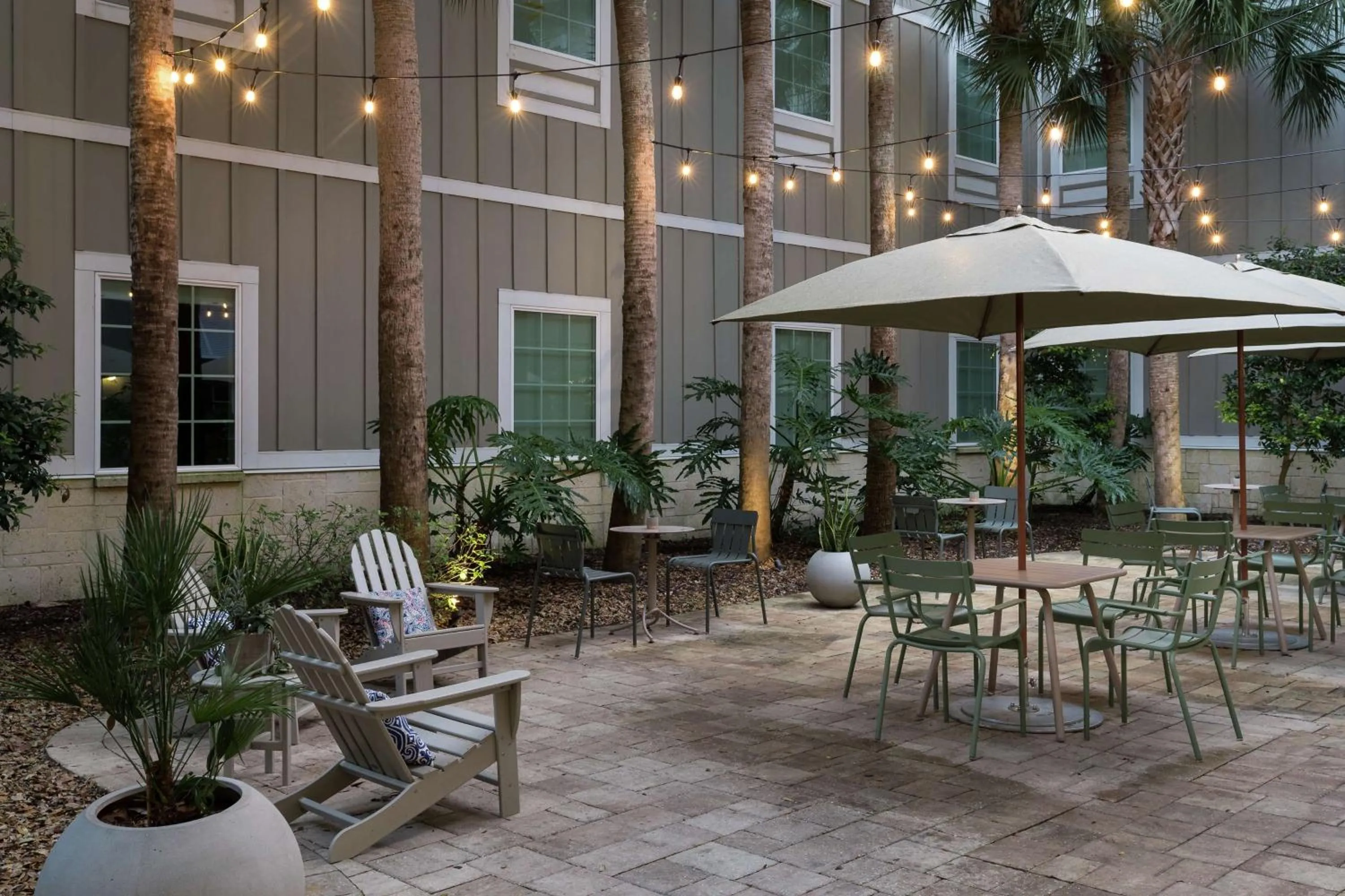 Patio in Hampton Inn New Smyrna Beach