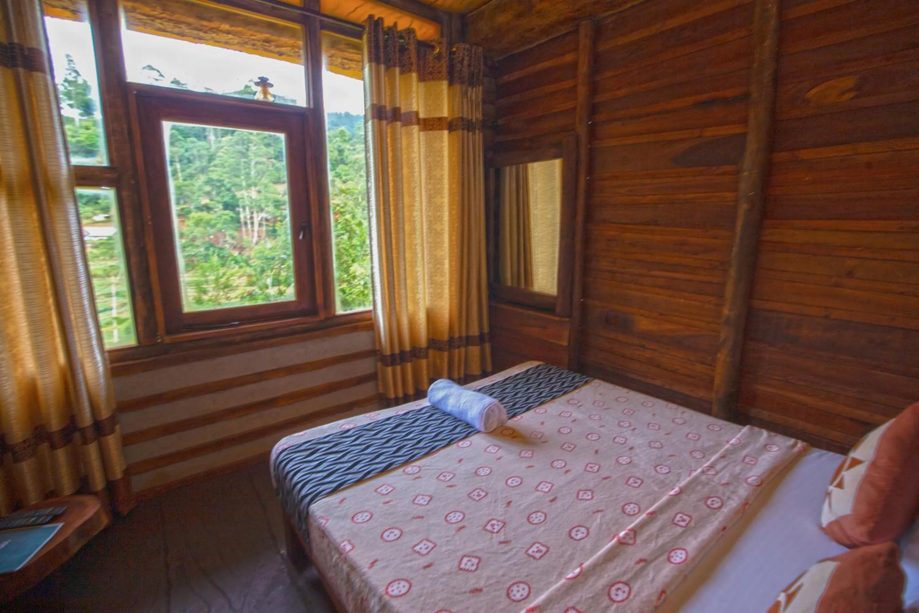 Bedroom, Bed in Top Mountain Resort