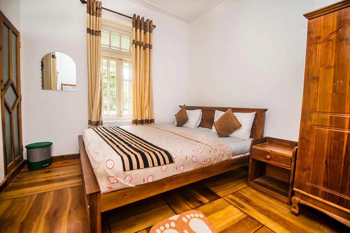 Photo of the whole room, Bed in Top Mountain Resort