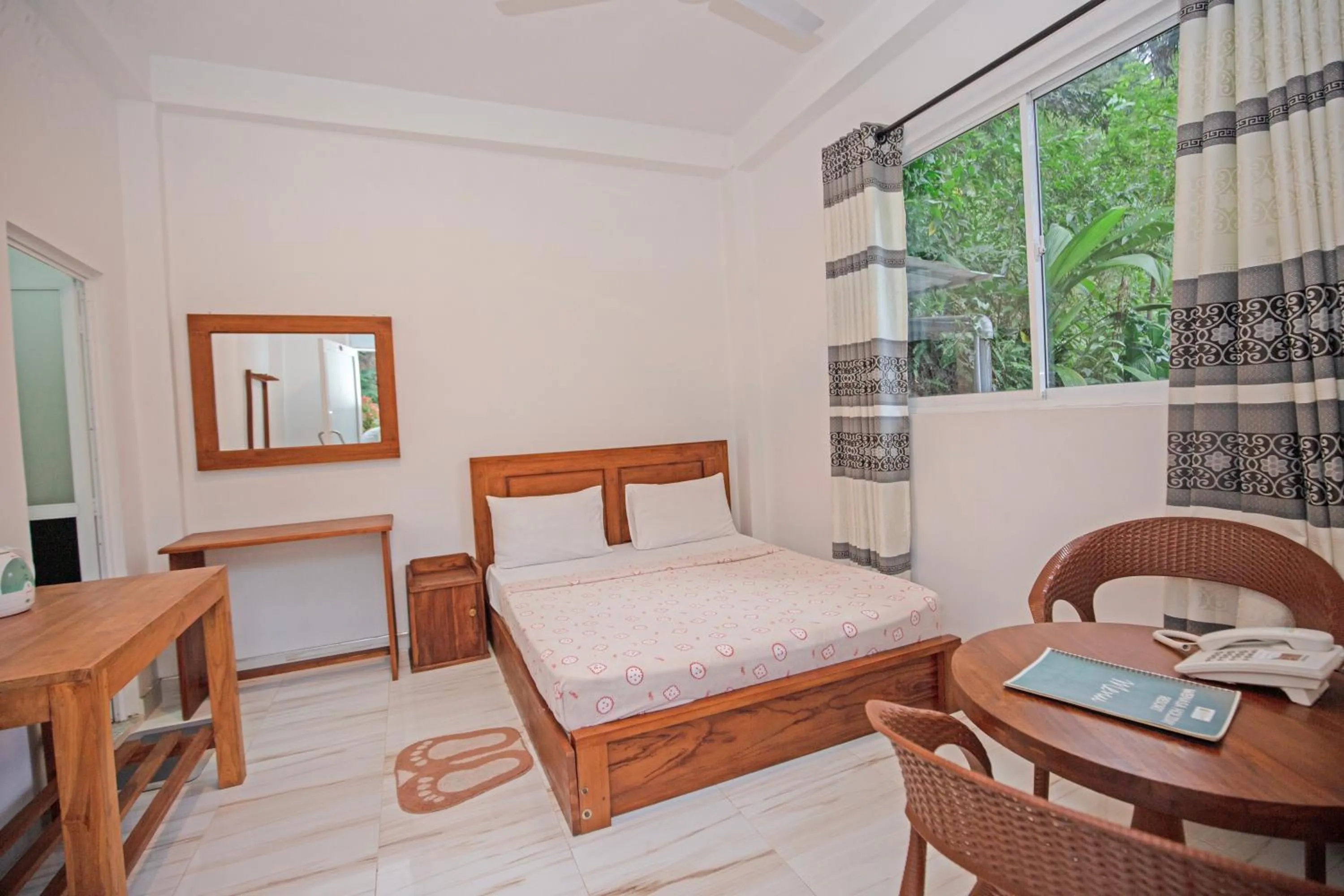 Bedroom, Bed in Top Mountain Resort