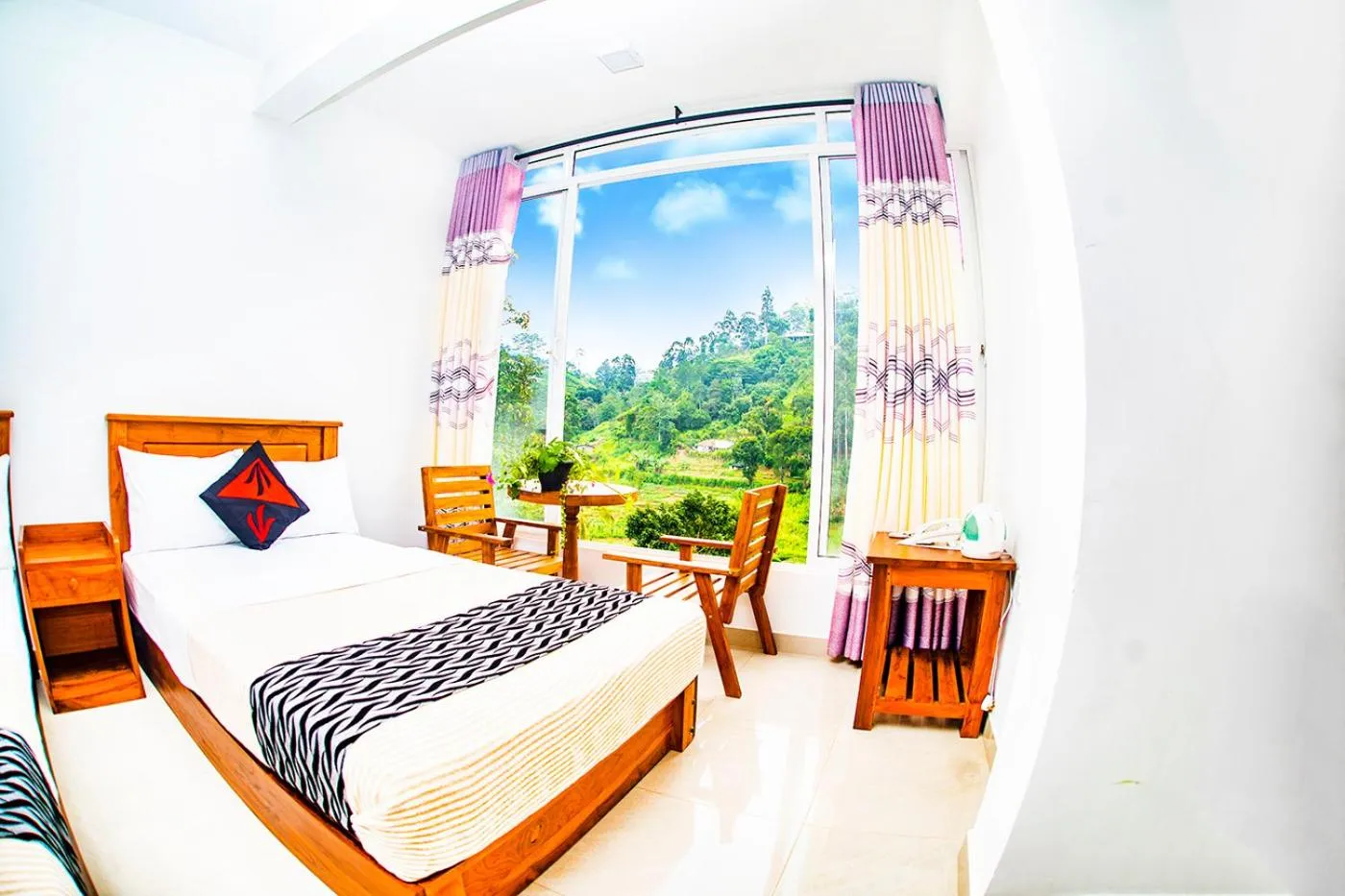 Photo of the whole room, Bed in Top Mountain Resort