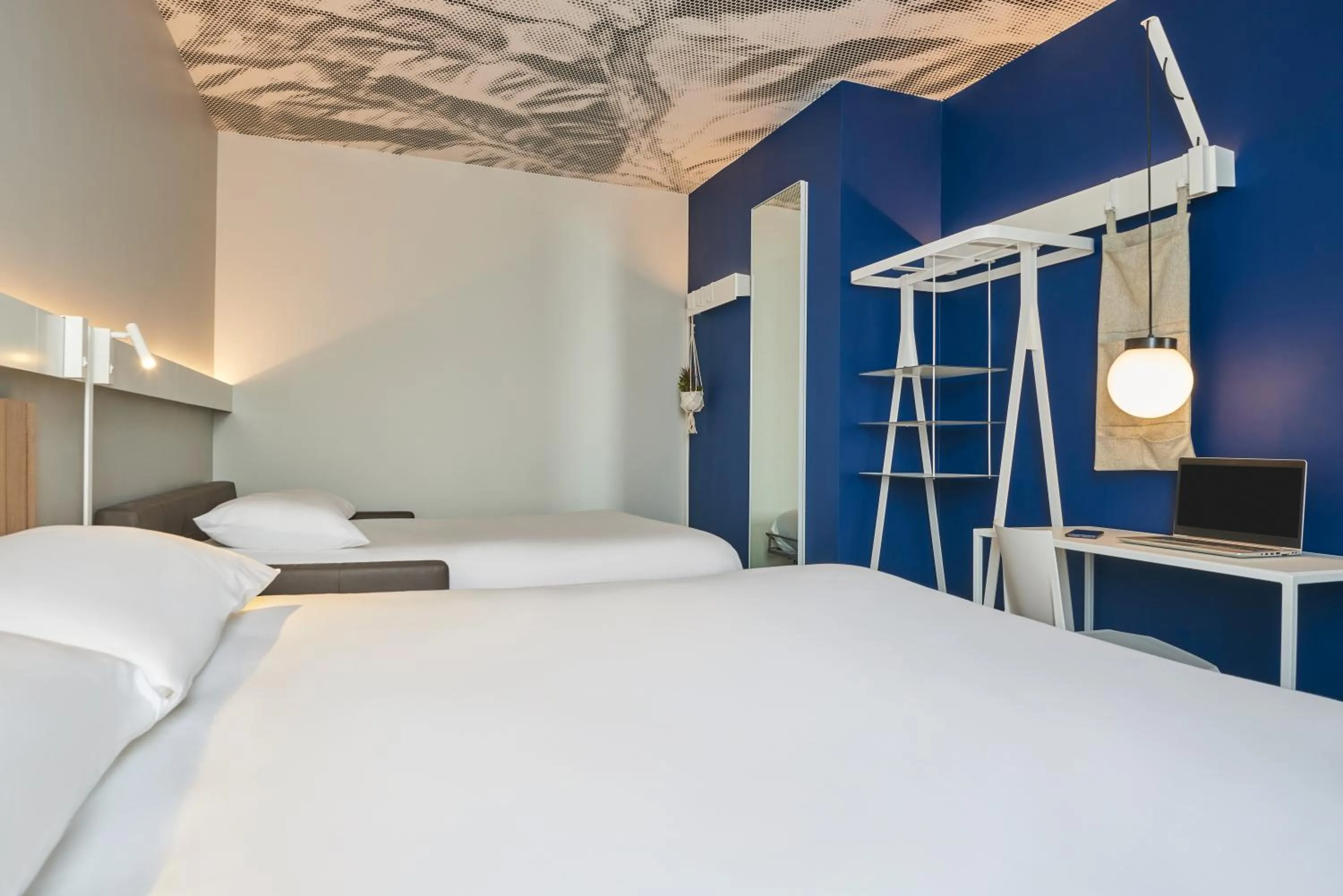 Photo of the whole room, Bed in ibis Clamart Paris Velizy