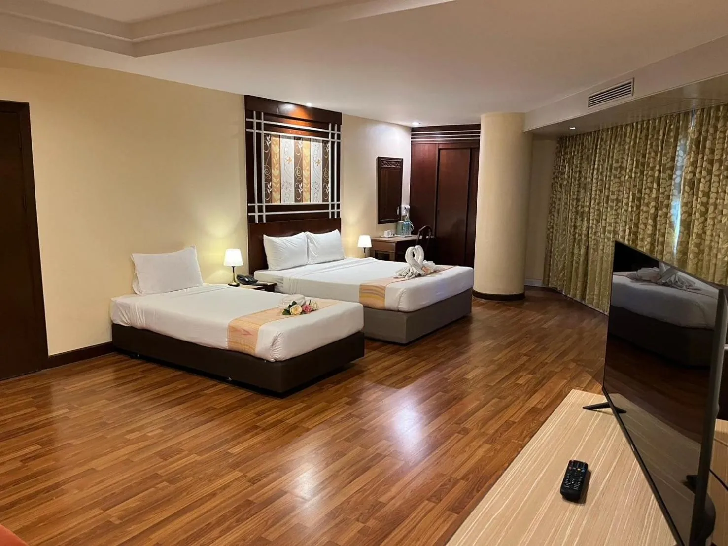 Bedroom, Bed in Friendlytel Hotel