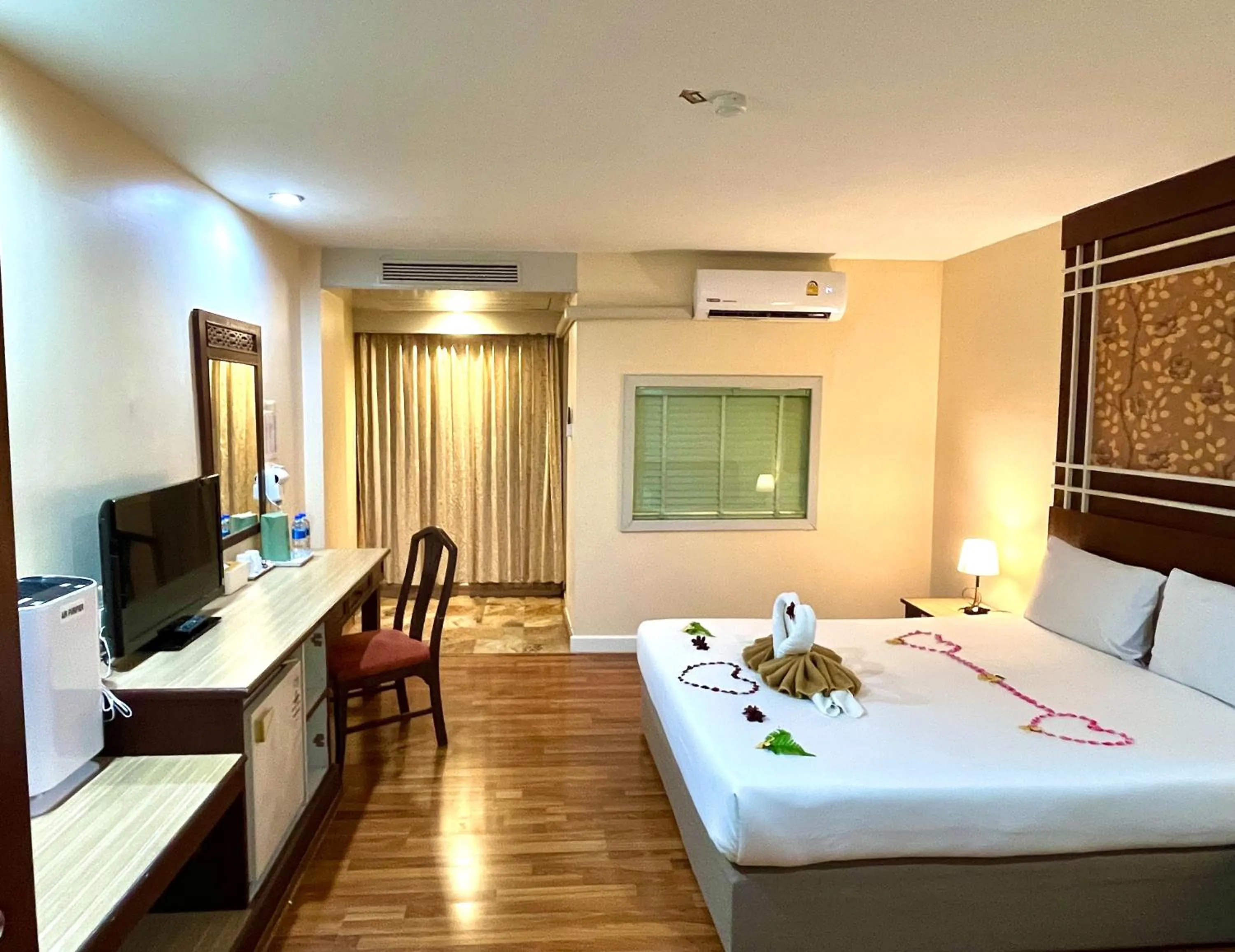 Bedroom, Bed in Friendlytel Hotel