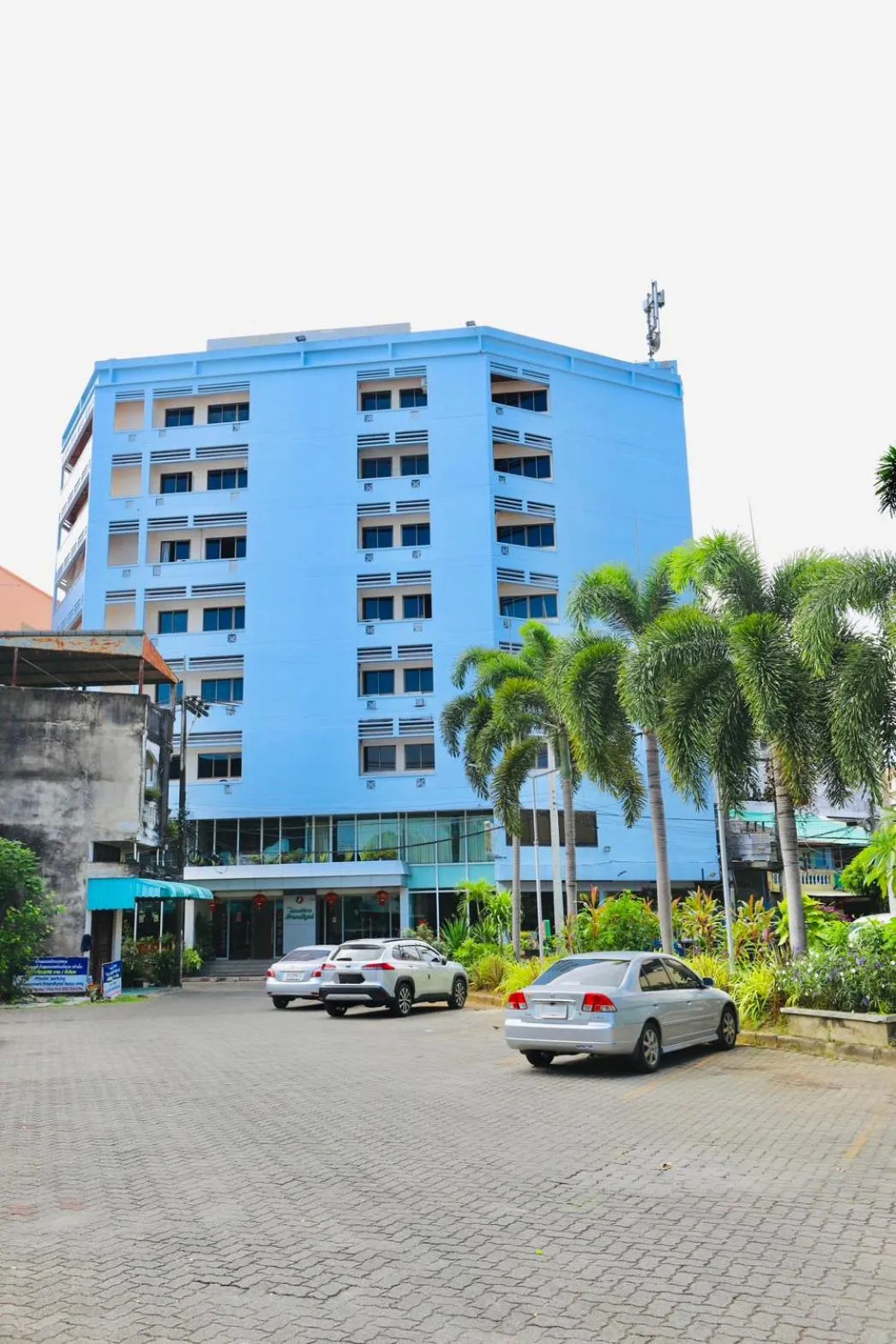 Property building in Friendlytel Hotel