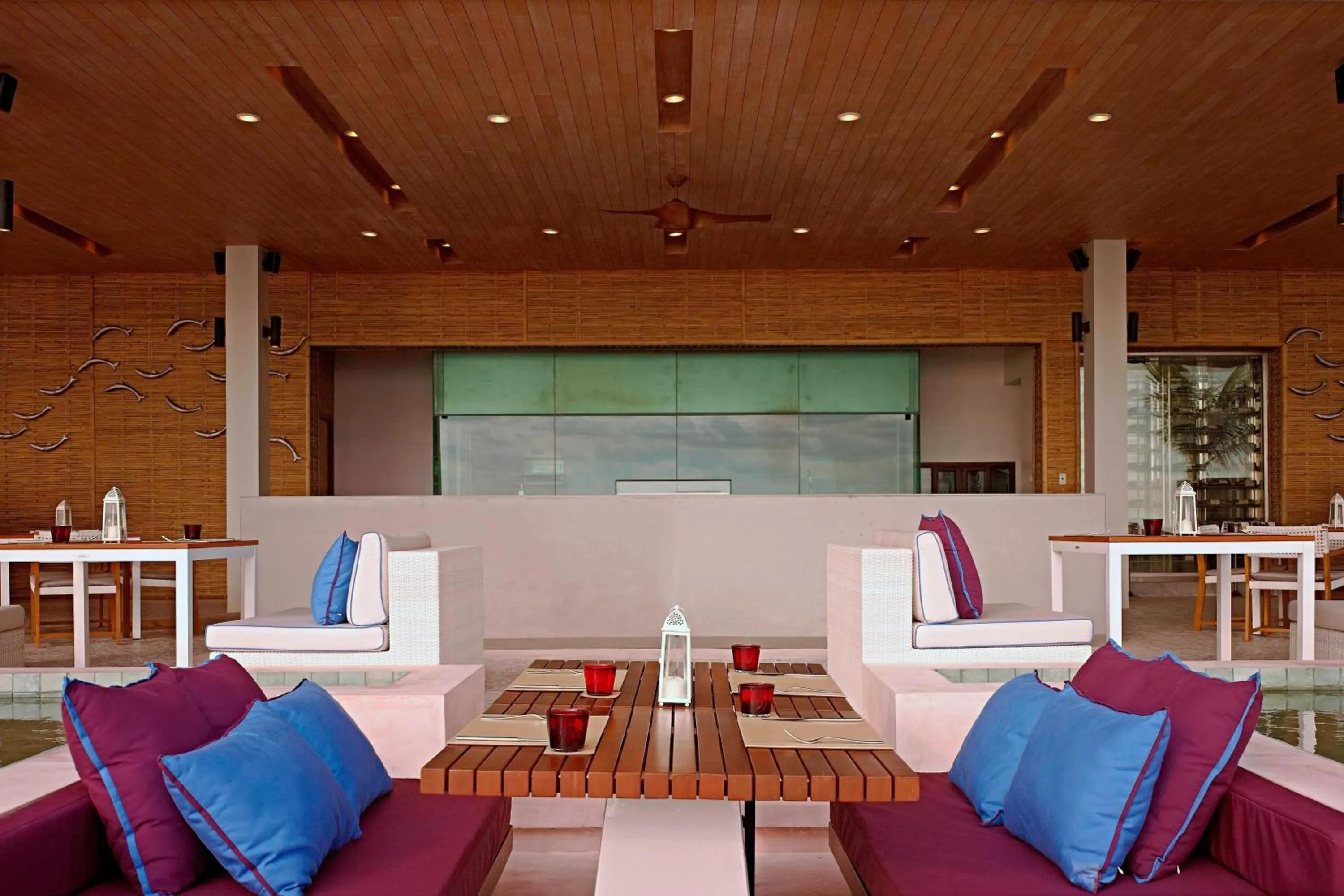 Lounge or bar in Rayong Marriott Resort & Spa