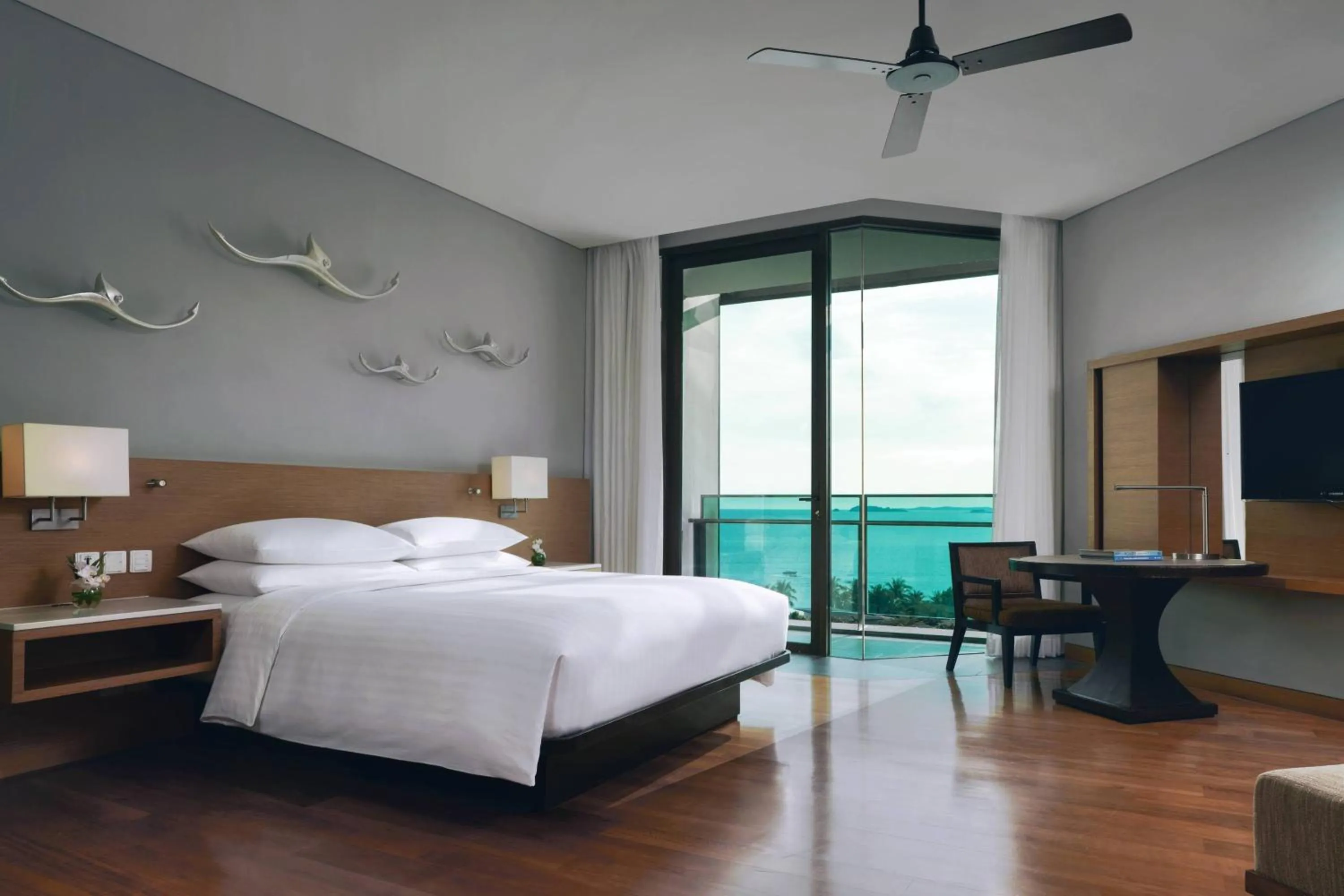 Photo of the whole room, Bed in Rayong Marriott Resort & Spa