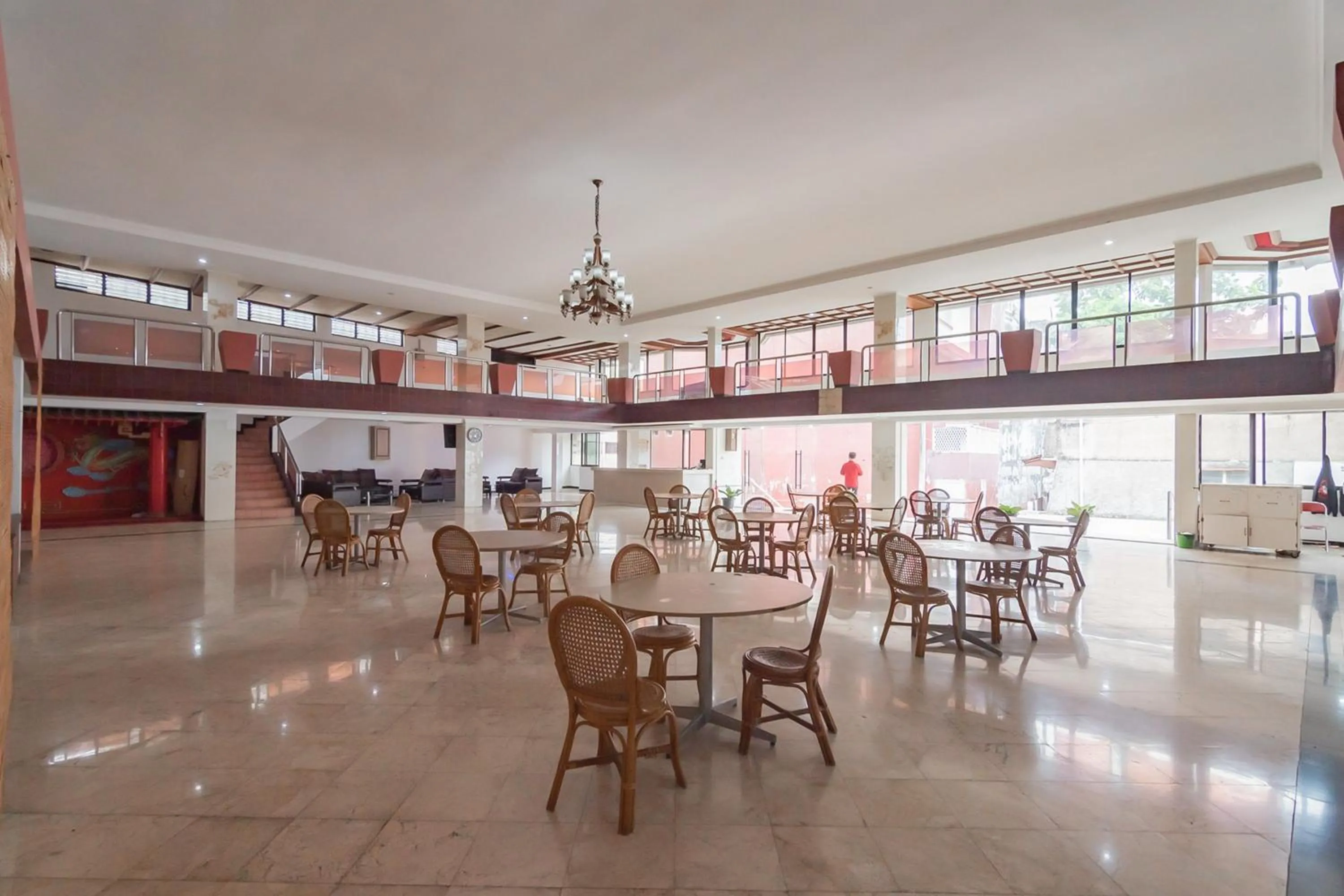 Restaurant/places to eat in RedDoorz near Sukabumi Station 2