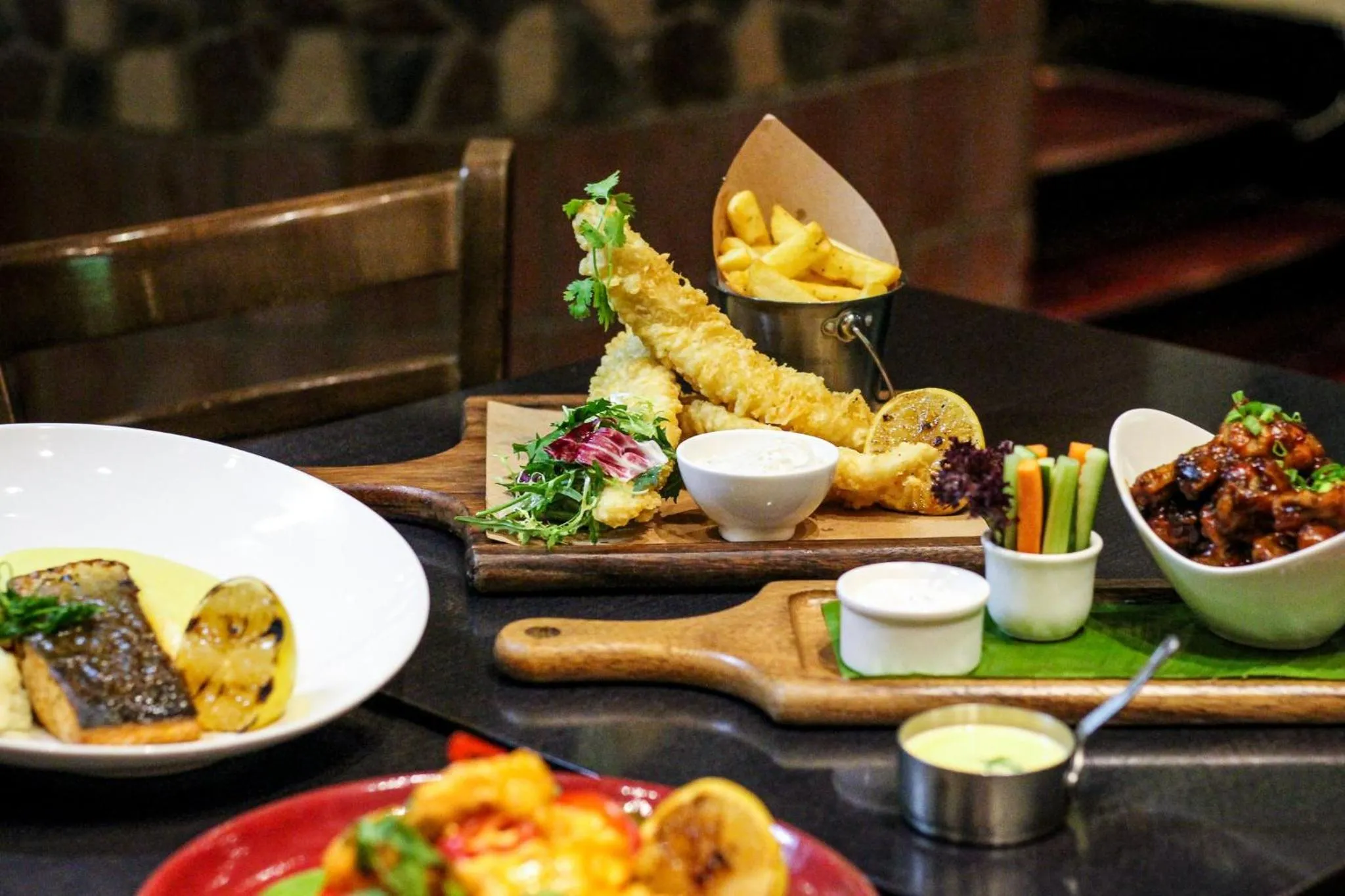 Restaurant/places to eat in Millennium Plaza Downtown Suites