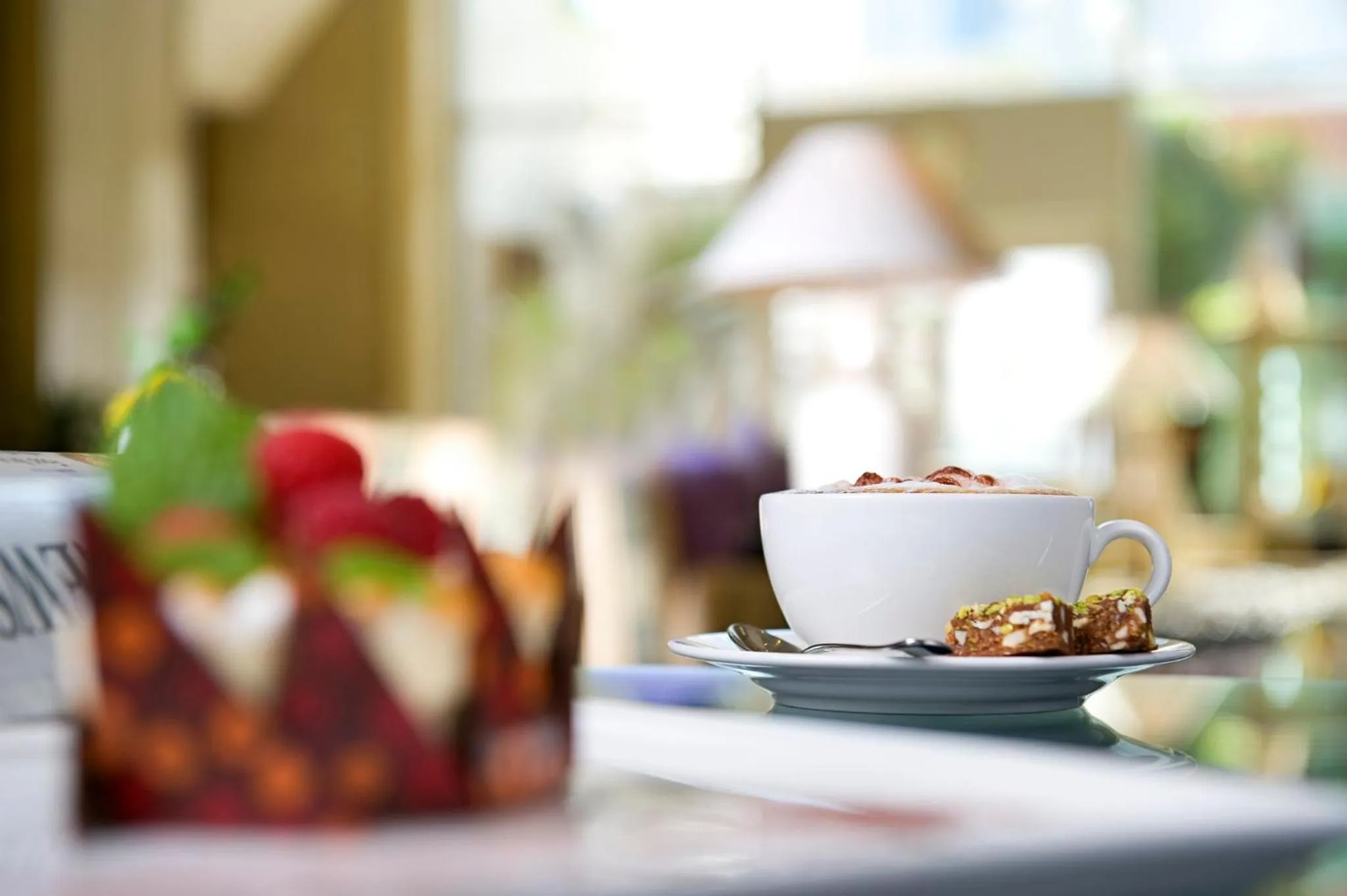 Restaurant/places to eat in Millennium Plaza Downtown Suites