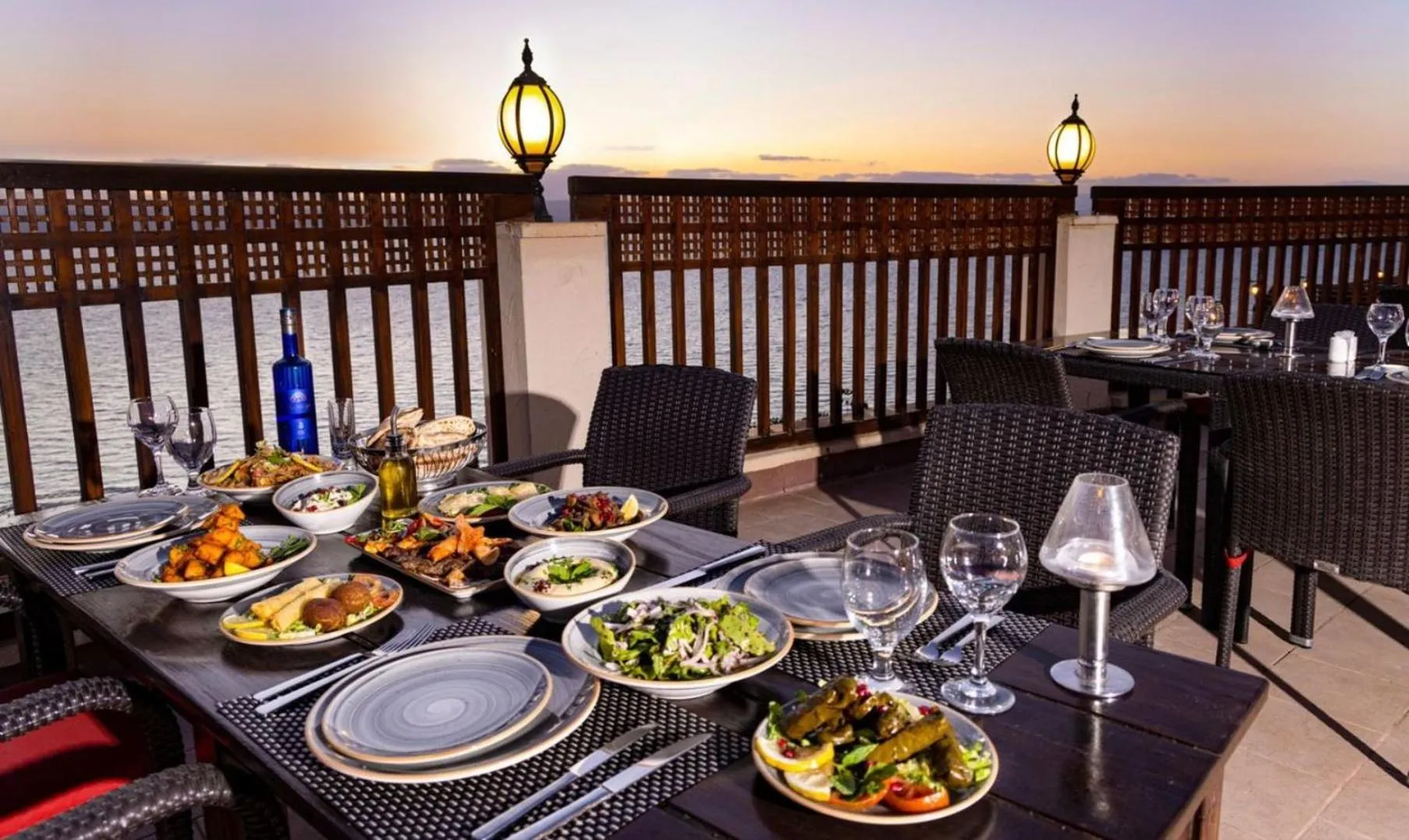 Restaurant/places to eat in Crowne Plaza Jordan Dead Sea Resort & Spa by IHG