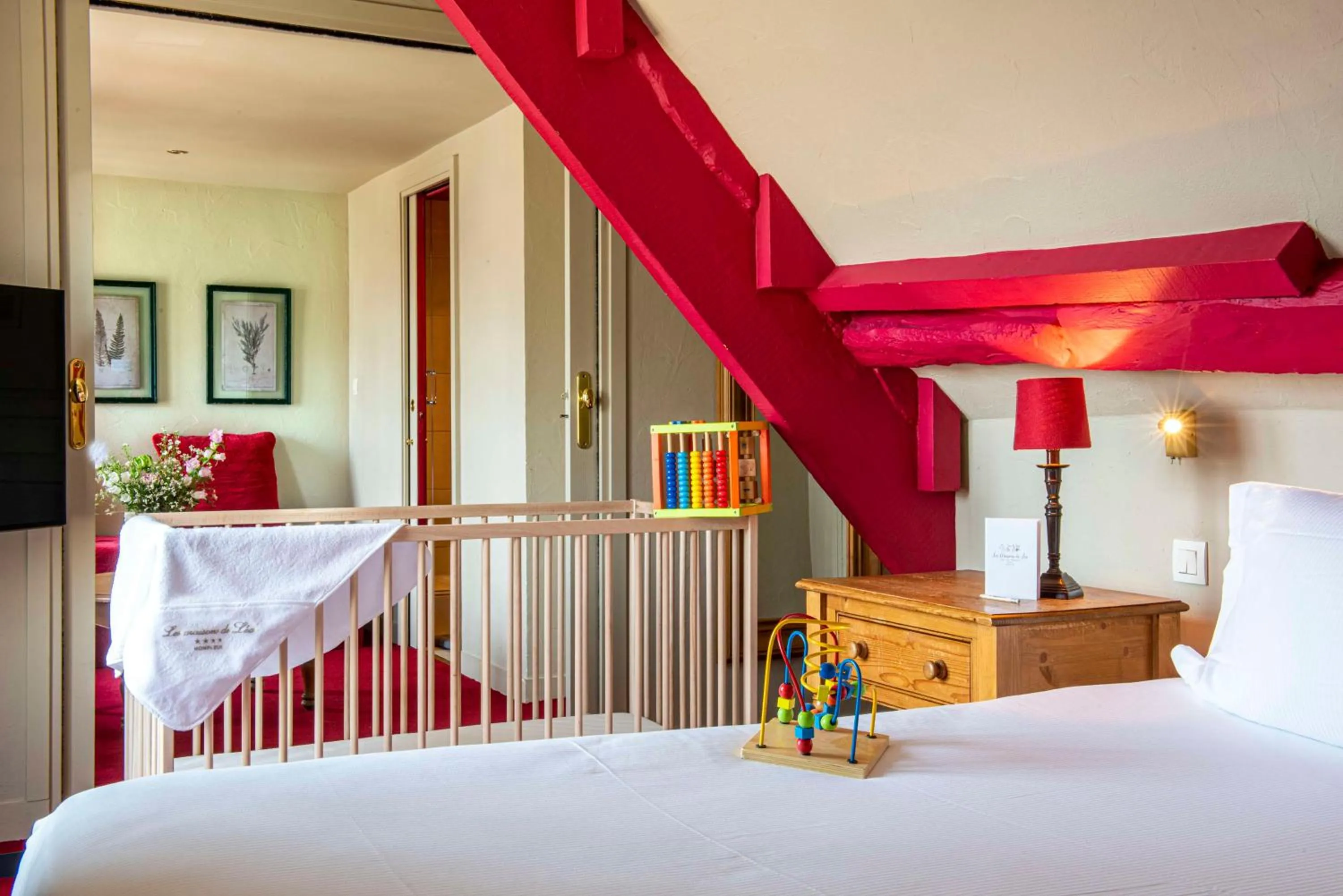 Bedroom, Bed in Les Maisons de Léa & Spa - Radisson Individuals