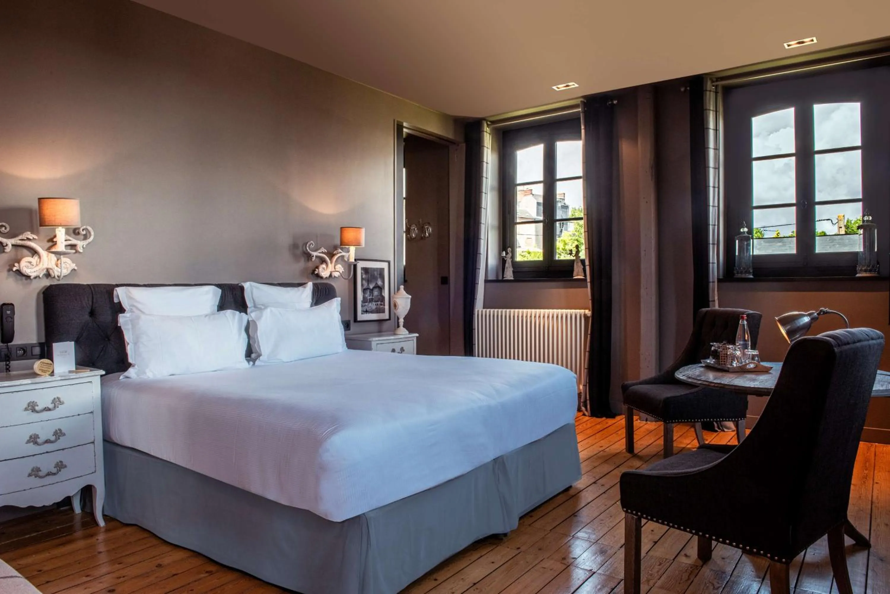 Bedroom, Bed in Les Maisons de Léa & Spa - Radisson Individuals