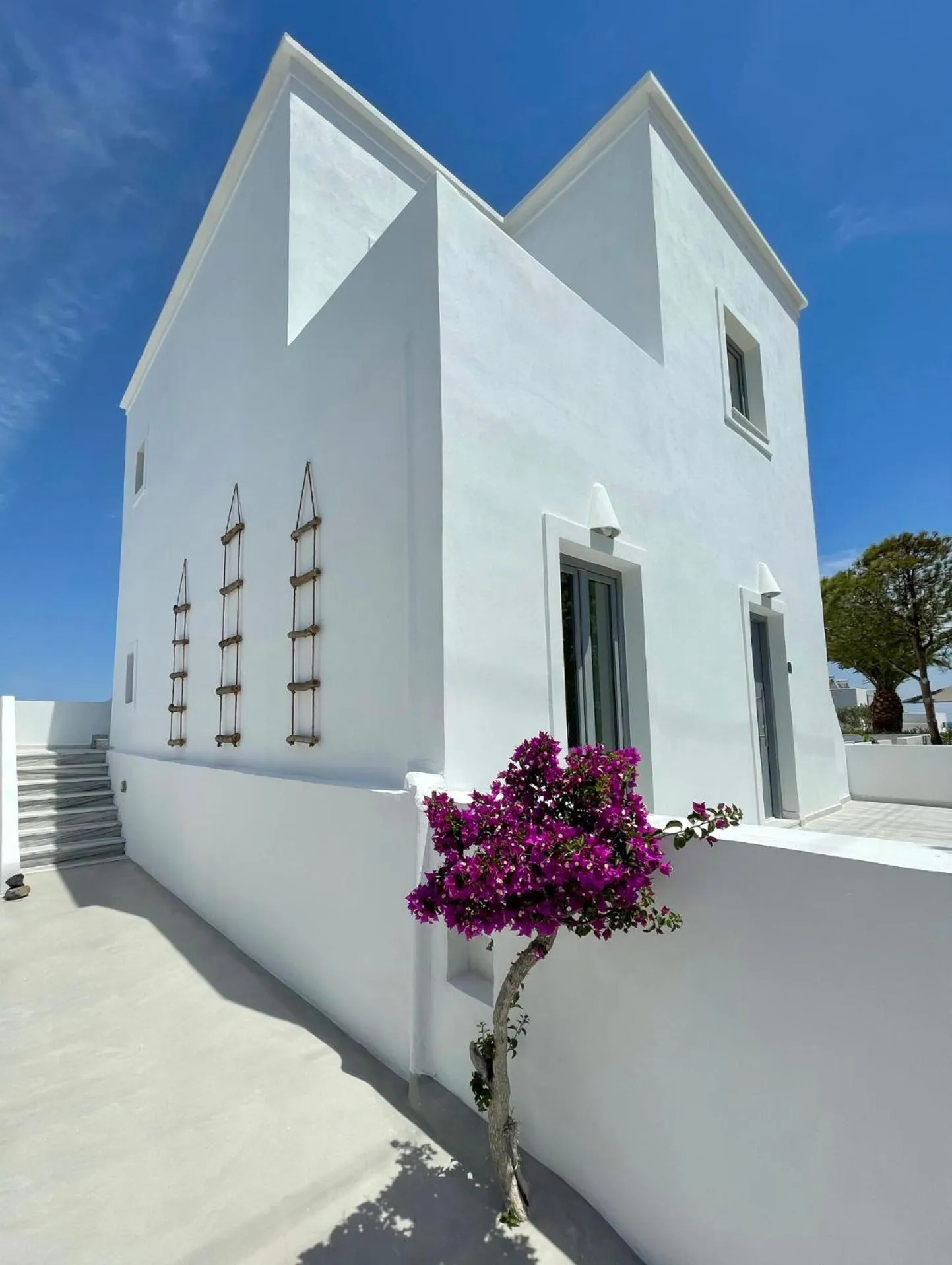 Property building in DL Santorini