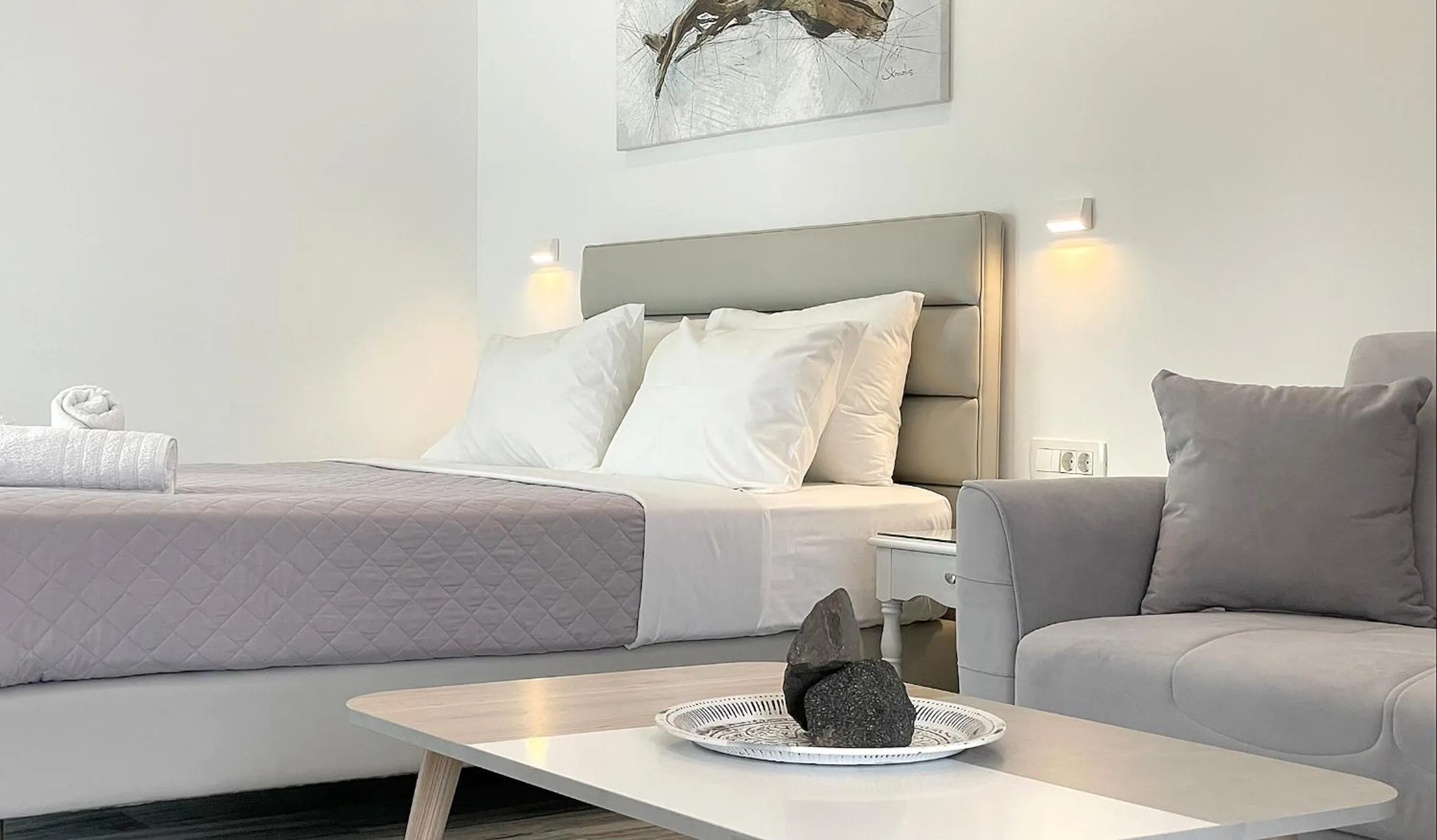 Bed in Hermoso Luxury Suites