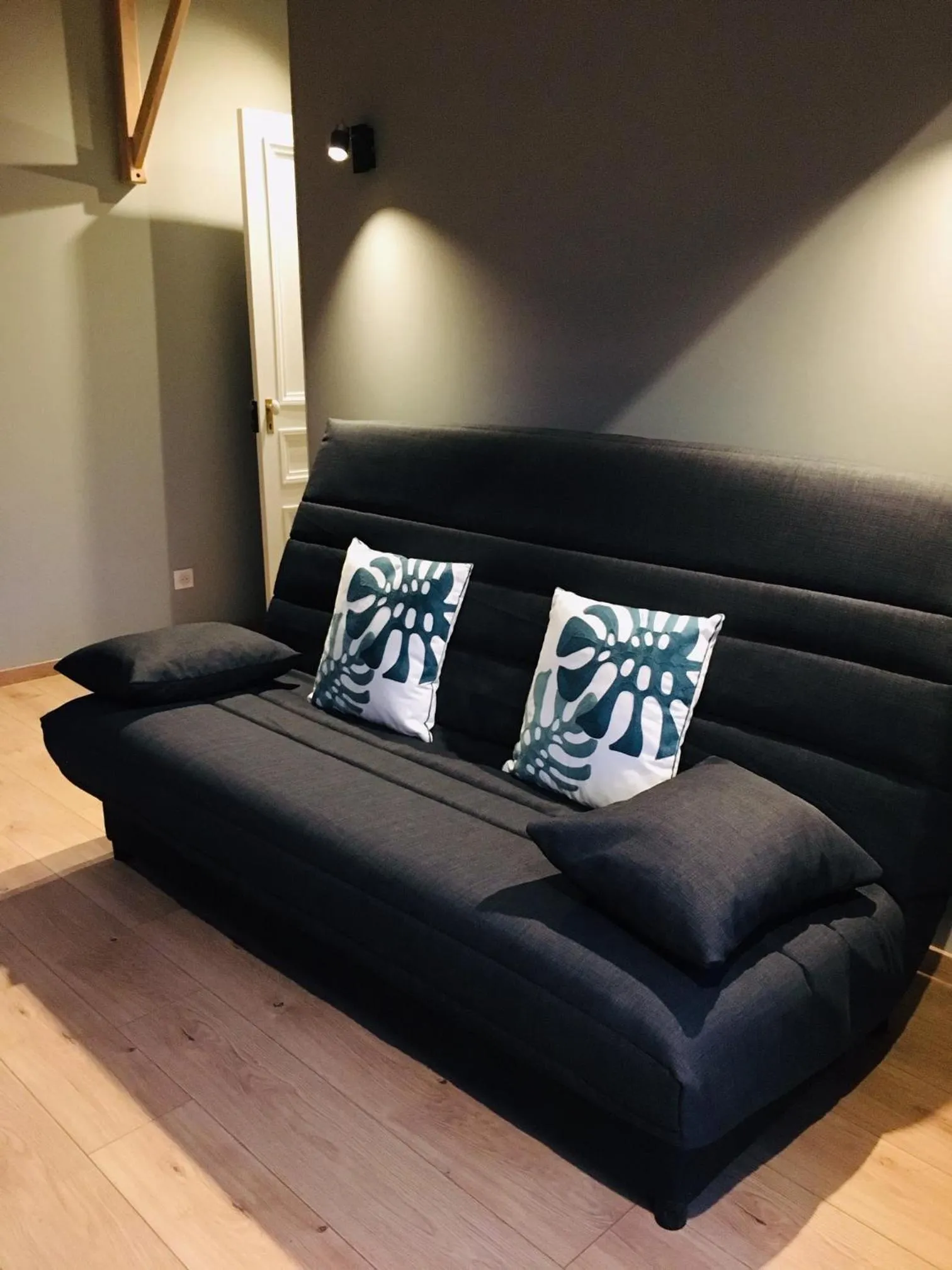 Decorative detail in LES CHAMBRES D'HOTES DU PALAIS