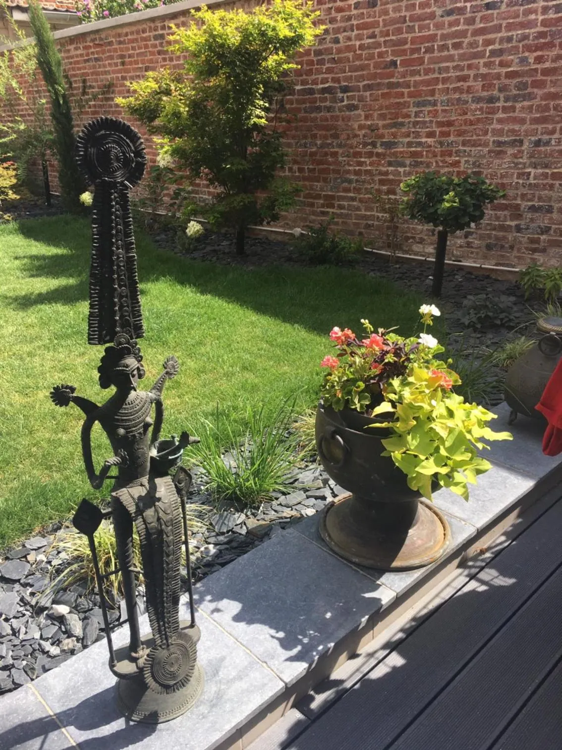 Garden in LES CHAMBRES D'HOTES DU PALAIS