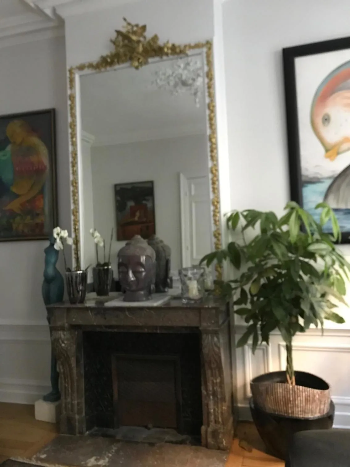 Decorative detail in LES CHAMBRES D'HOTES DU PALAIS