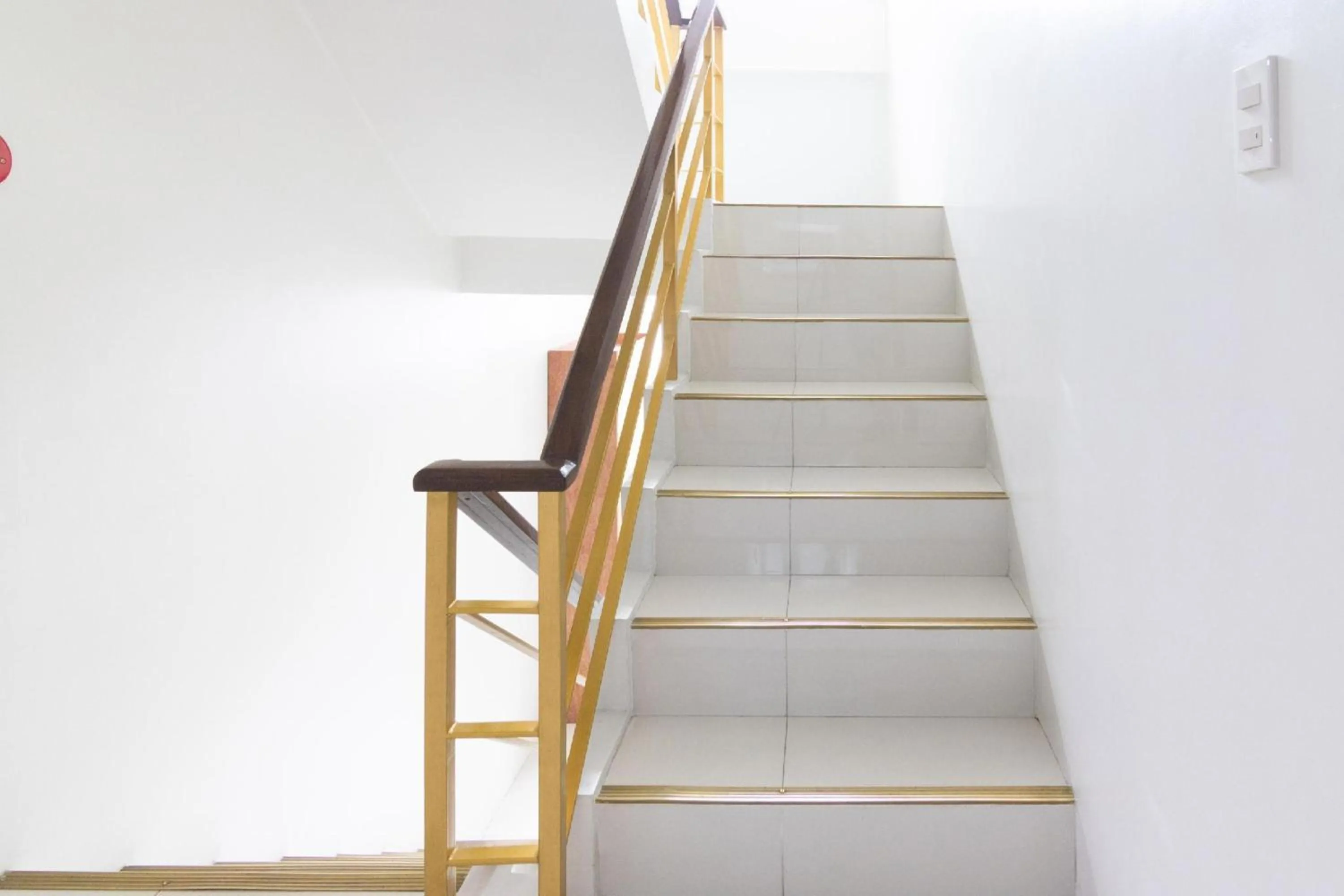 Lobby or reception in OYO 152 Sangco Condotel