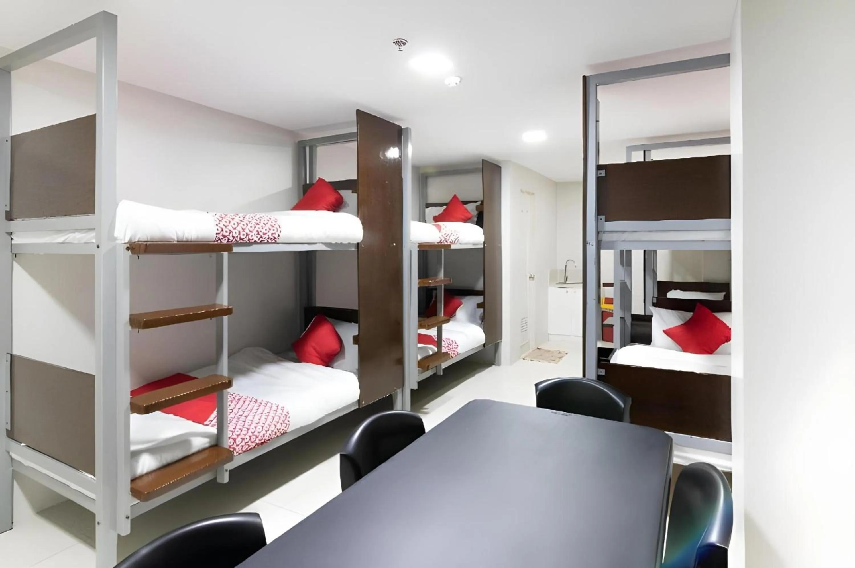 Bedroom, Bed in OYO 152 Sangco Condotel