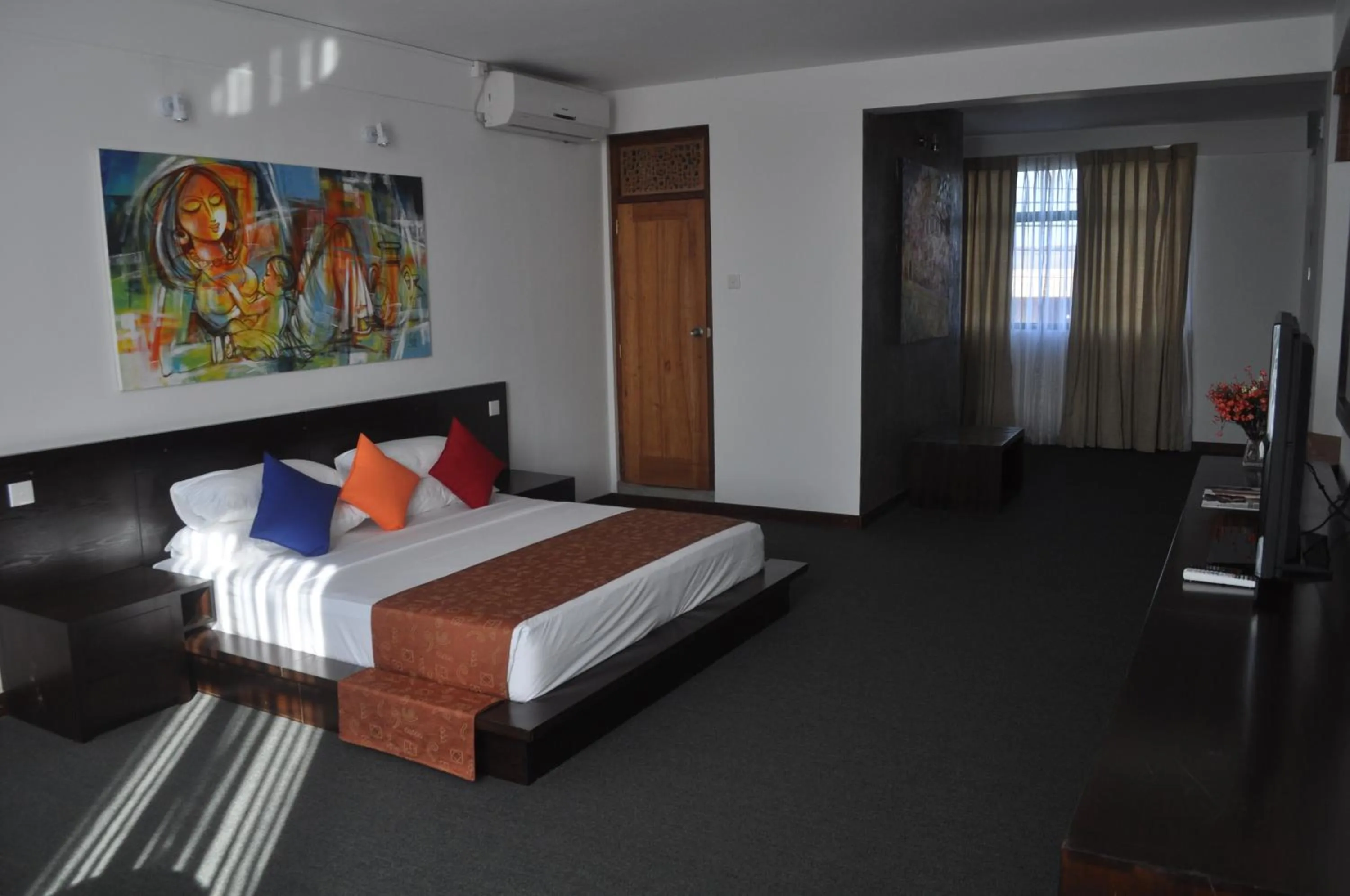 Bed in Amaara Sky Hotel Kandy