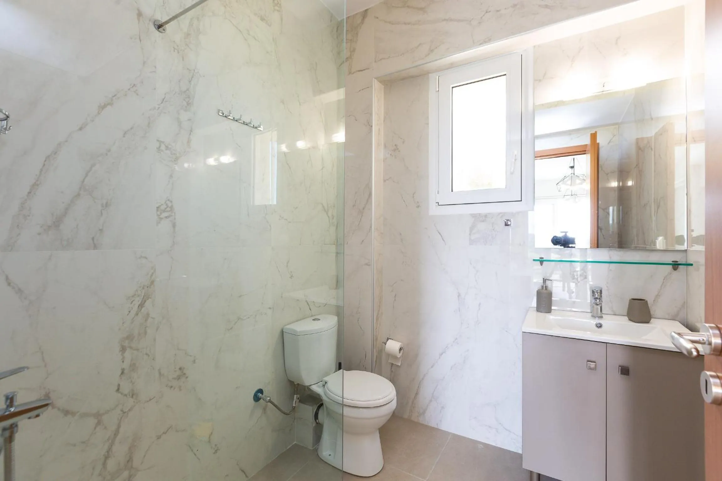 Shower in Vigla Suites