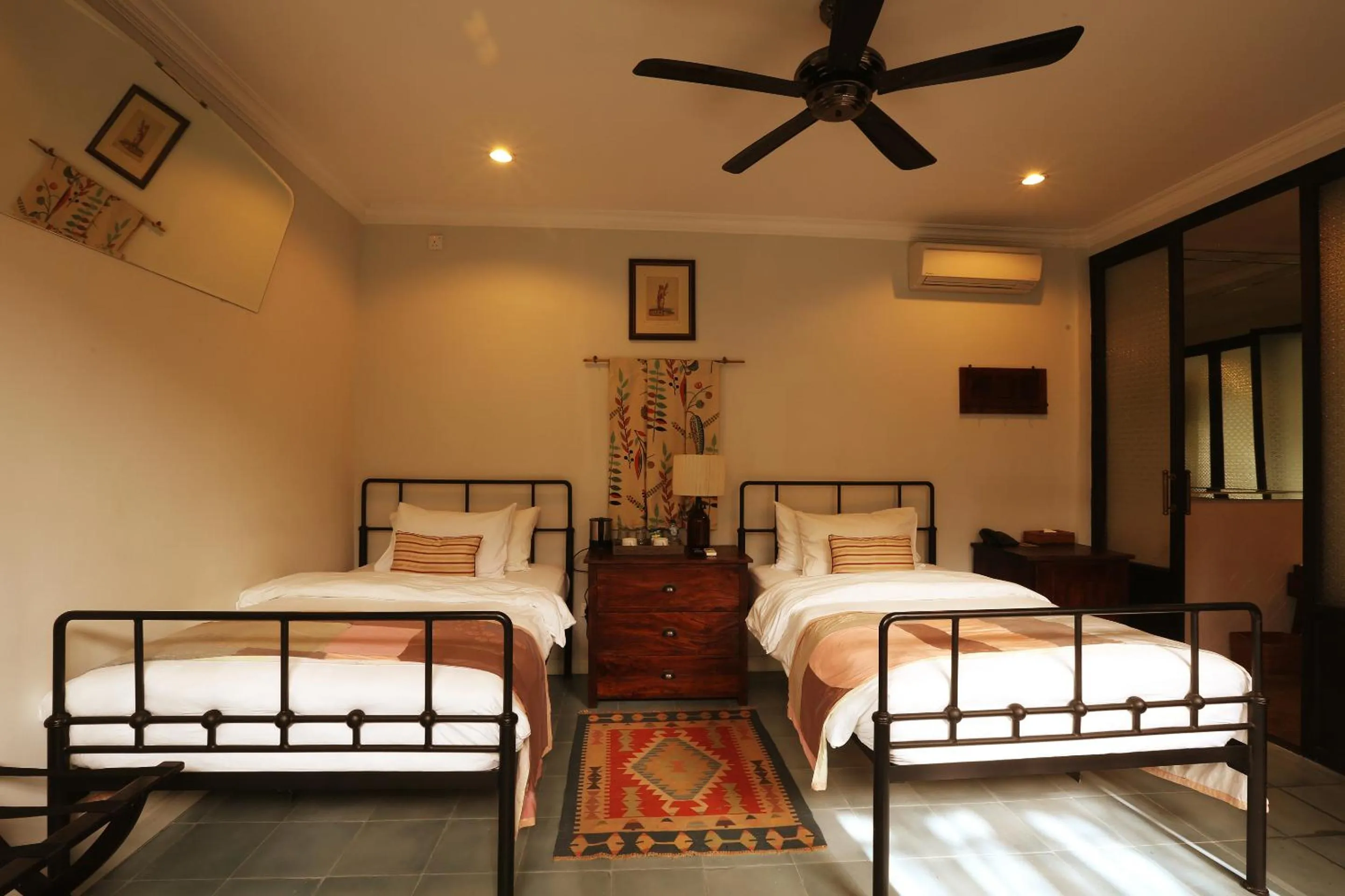 Bedroom, Bed in Brown Feather Hotel