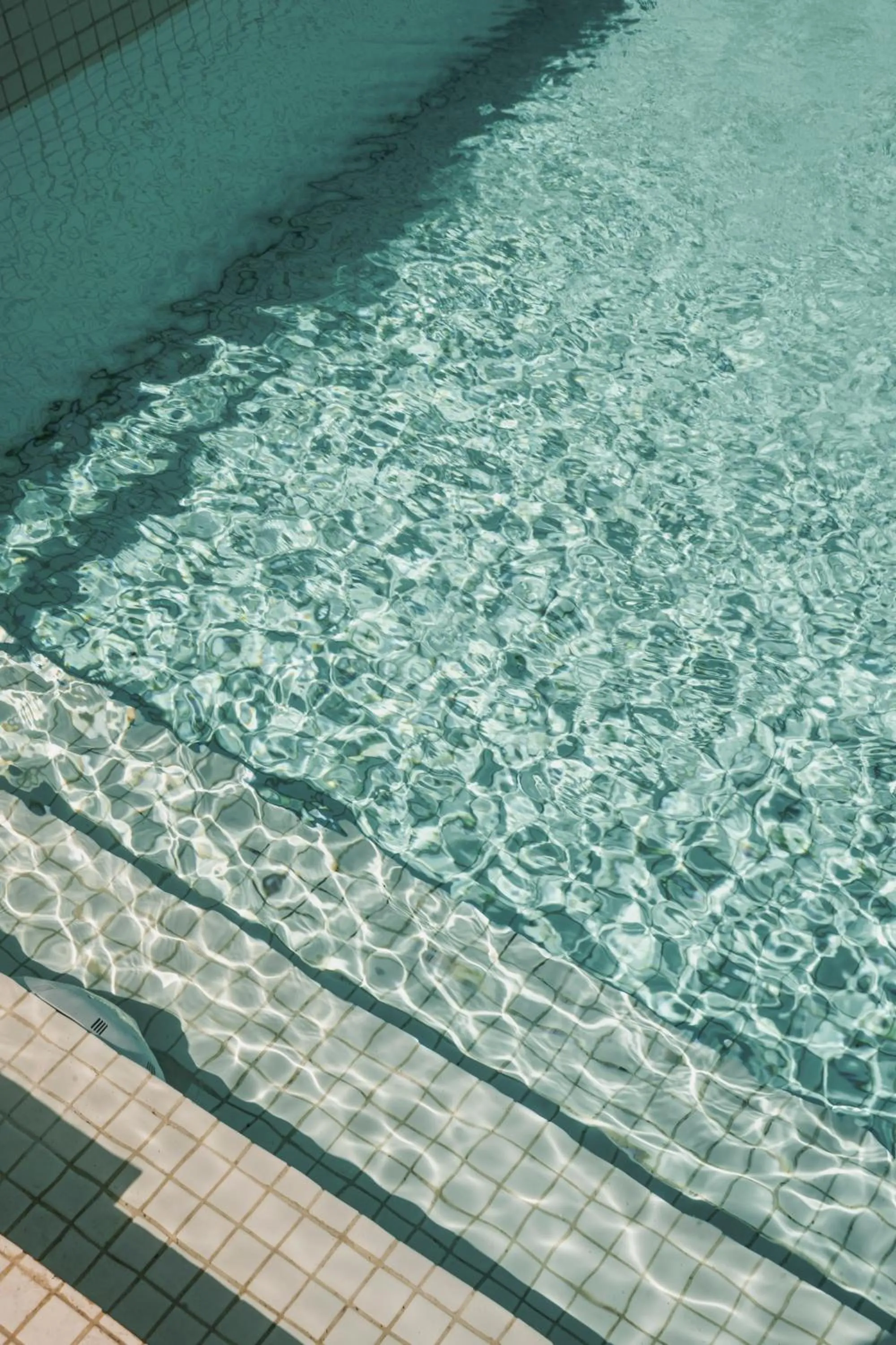 Swimming pool in Brown Feather Hotel