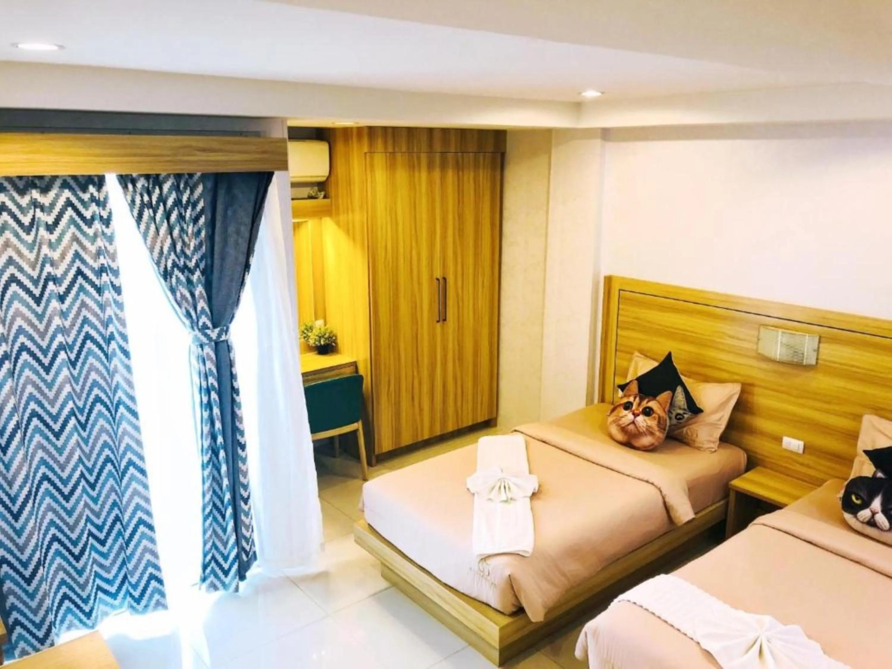 Bedroom, Bed in Cat Story Hotel