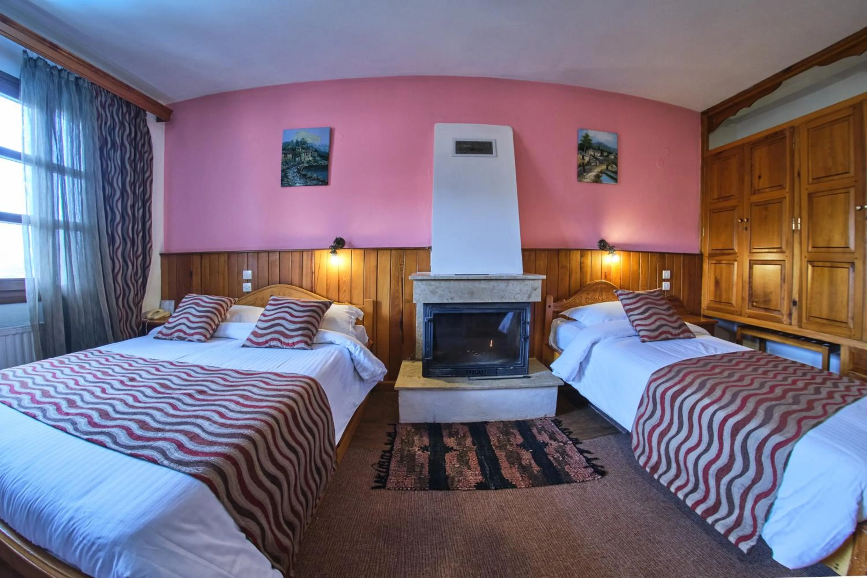 Bed in Hotel Victoria