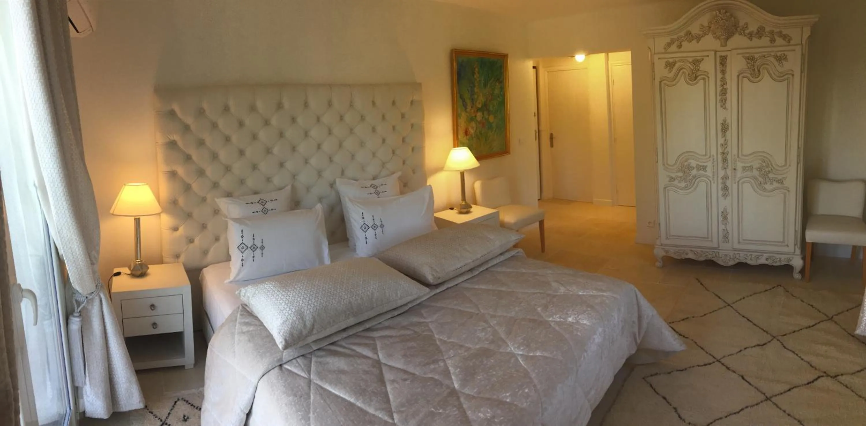 Bed in Villa Louise-Rose