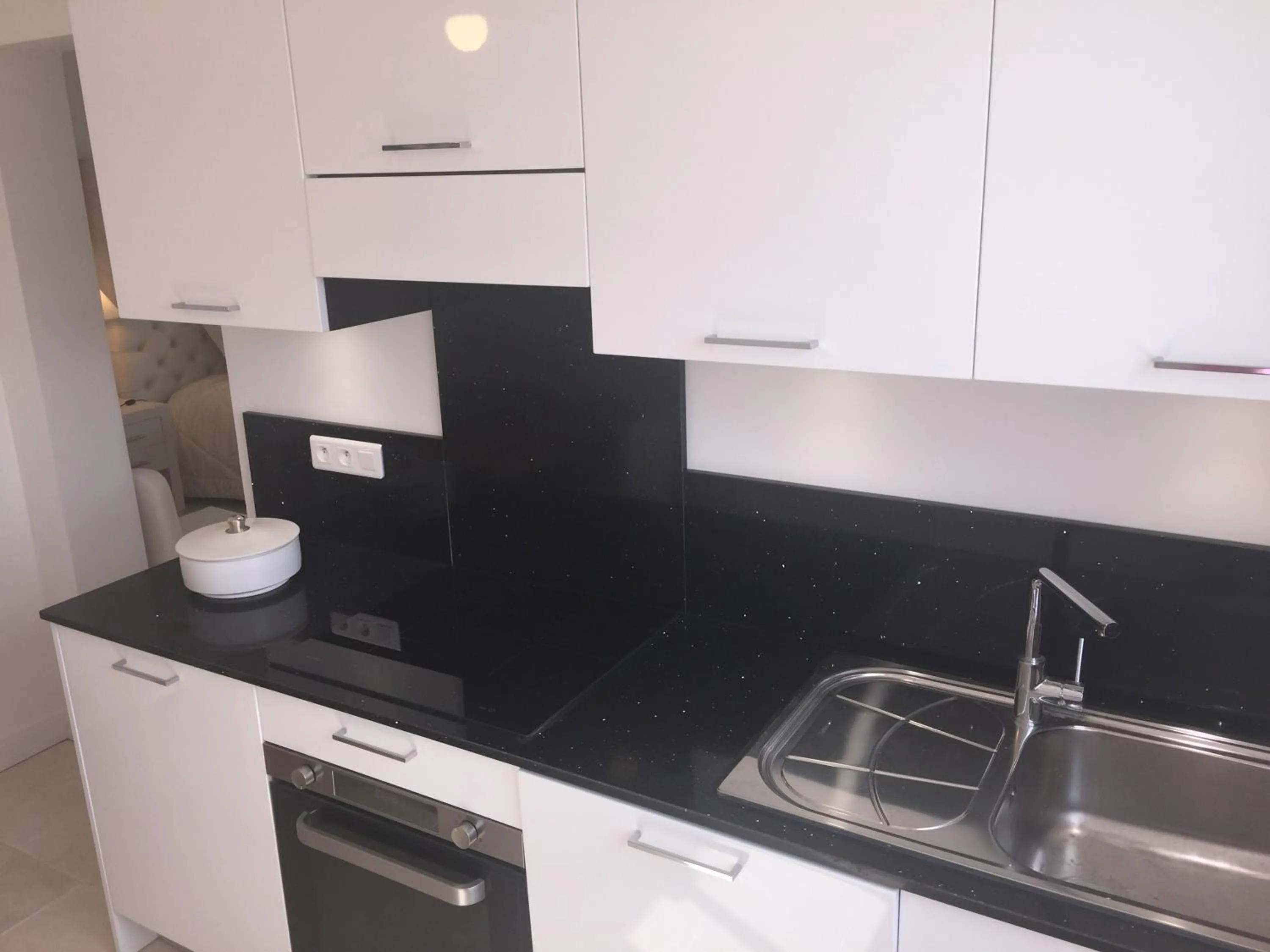 Coffee/tea facilities in Villa Louise-Rose