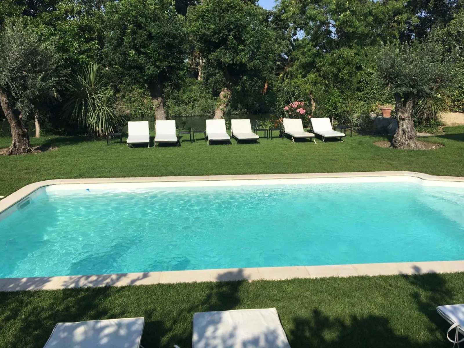 Pool view in Villa Louise-Rose