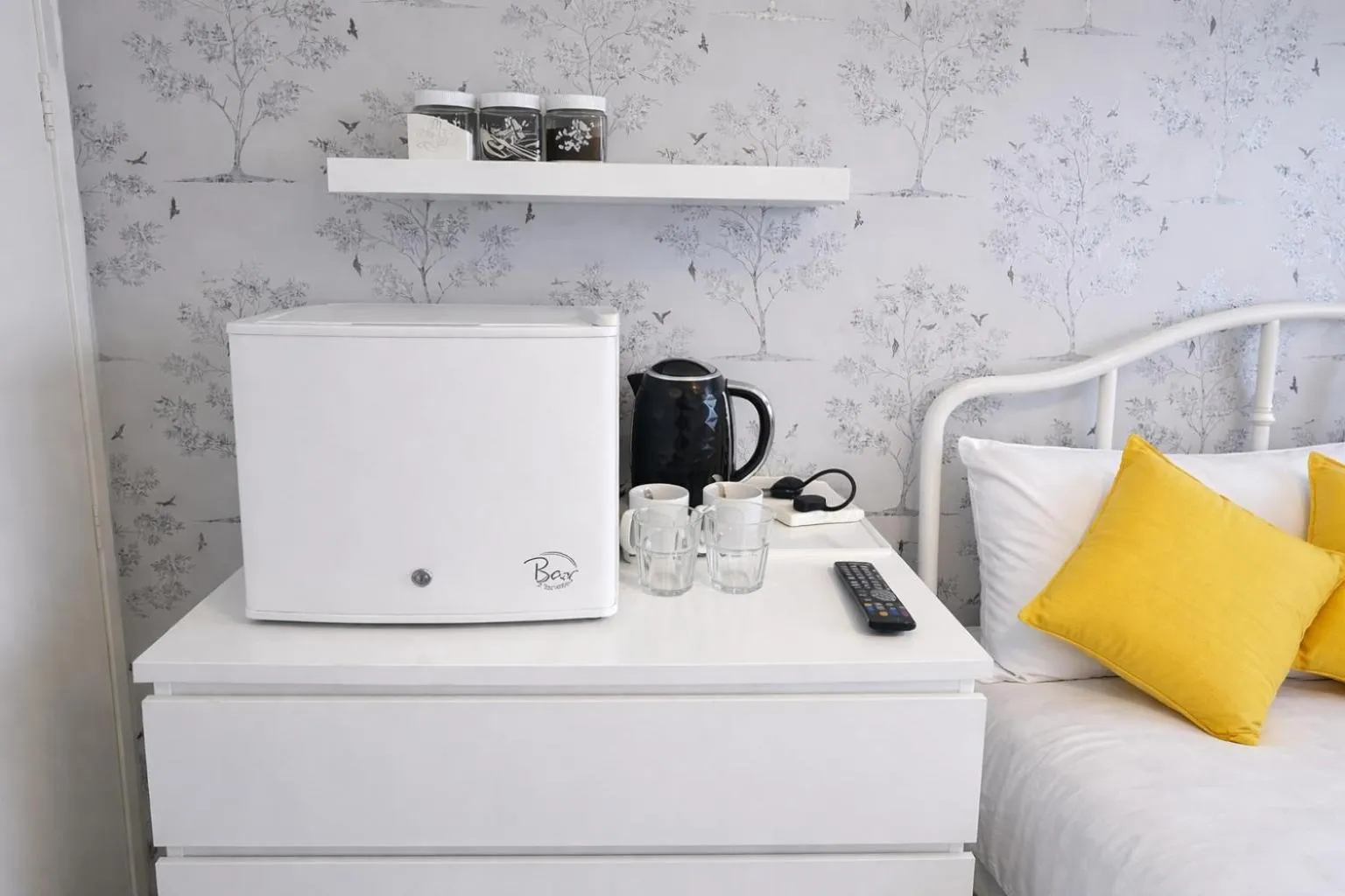 Coffee/tea facilities in The Roslyn Guest House