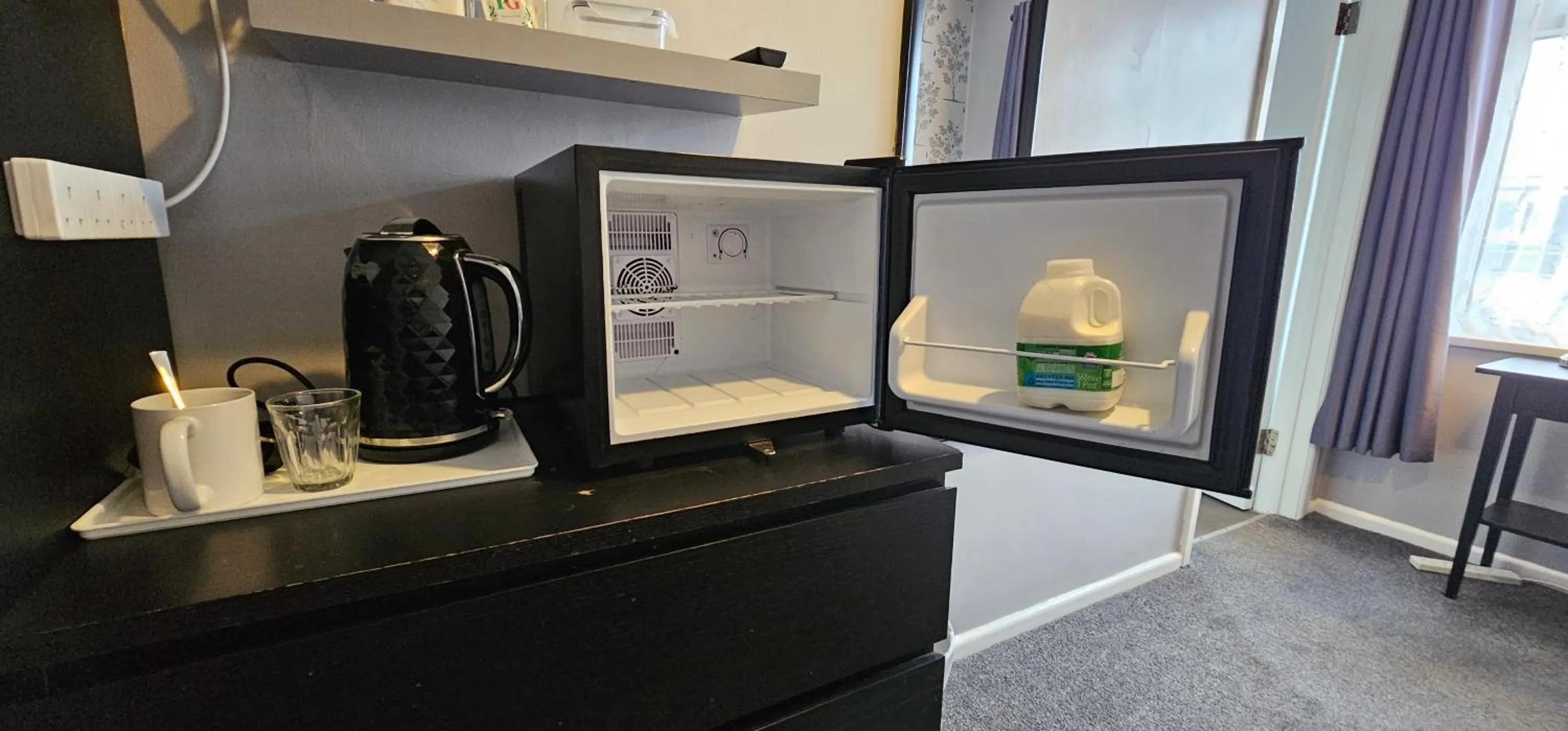 Coffee/tea facilities in The Roslyn Guest House