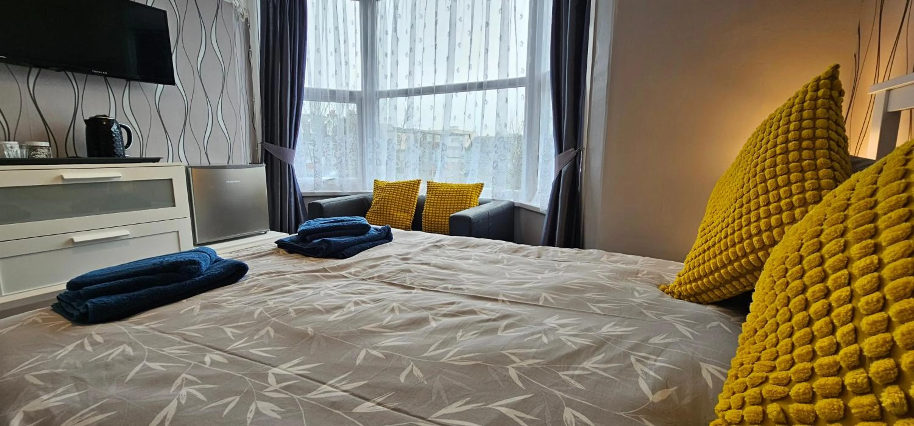 Bed in The Roslyn Guest House