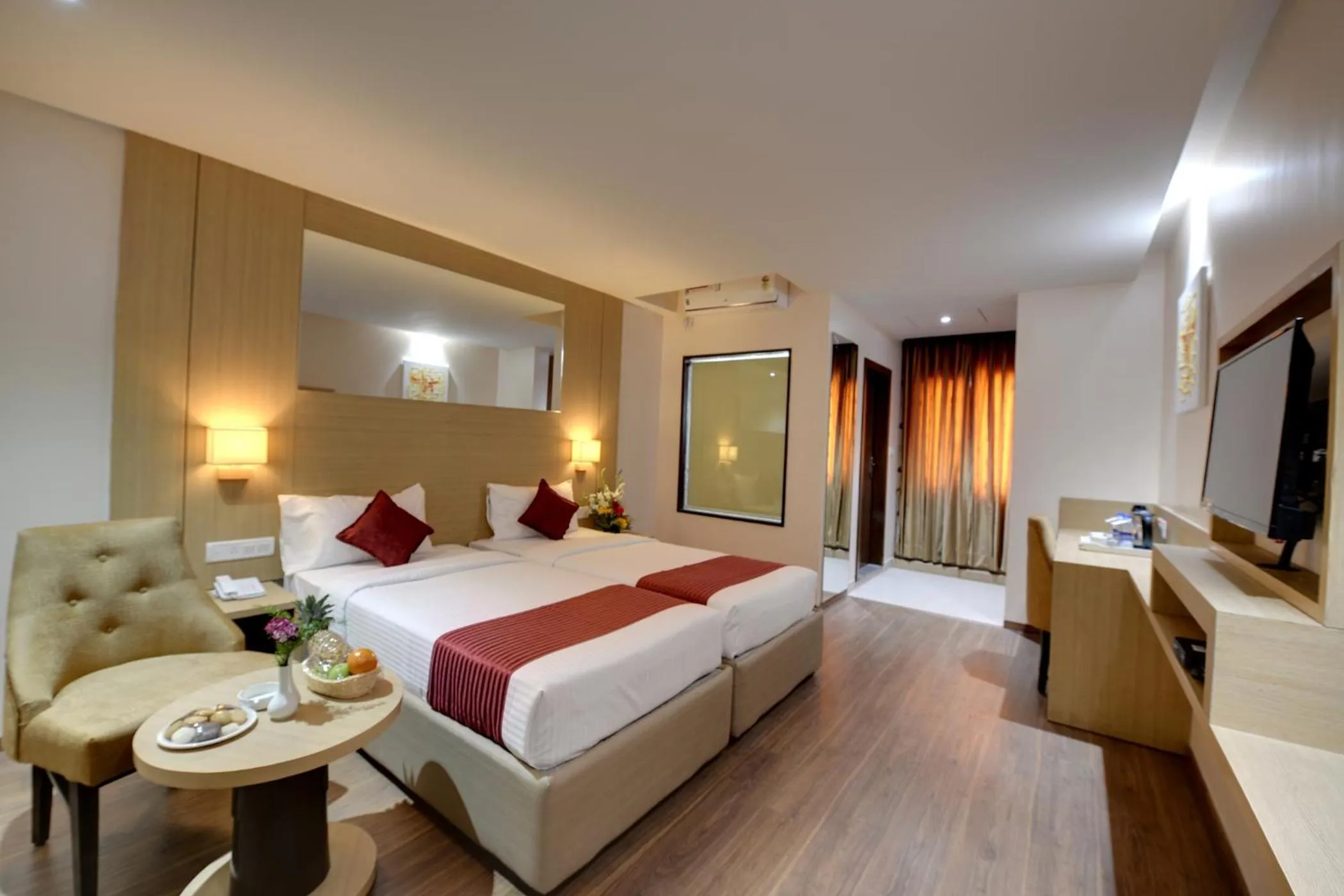 Photo of the whole room, Bed in La Sara Pride