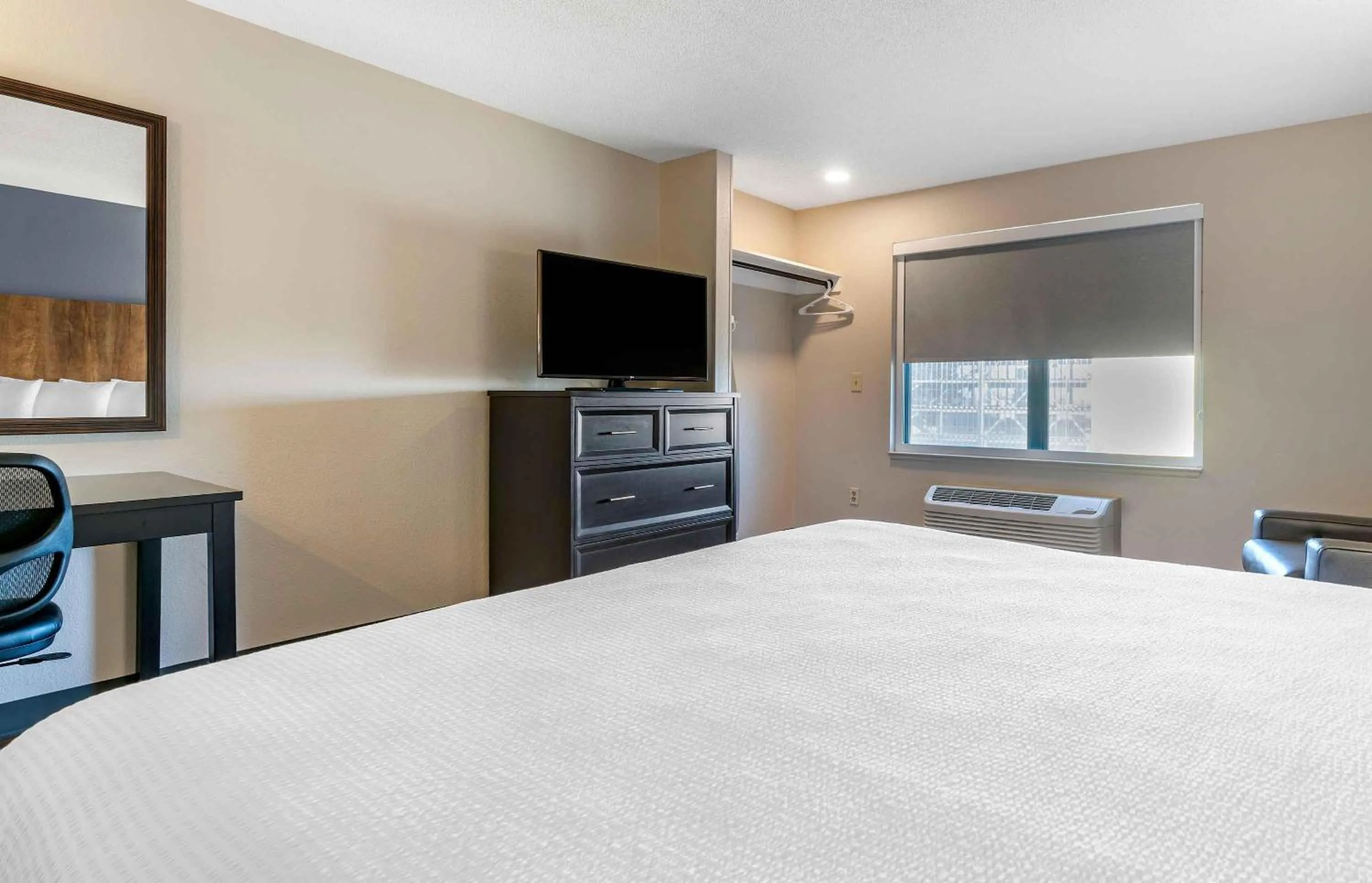 Bedroom, Bed in Extended Stay America Premier Suites - Oakland - Alameda